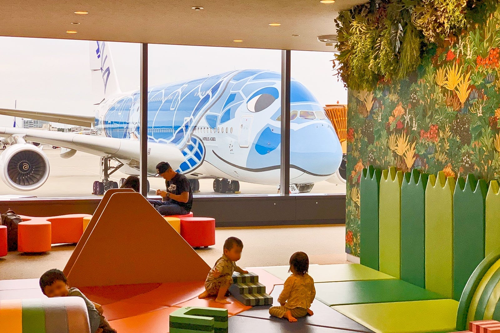 Flying Honu to Hawaii: A Review of ANA's A380 Business Class