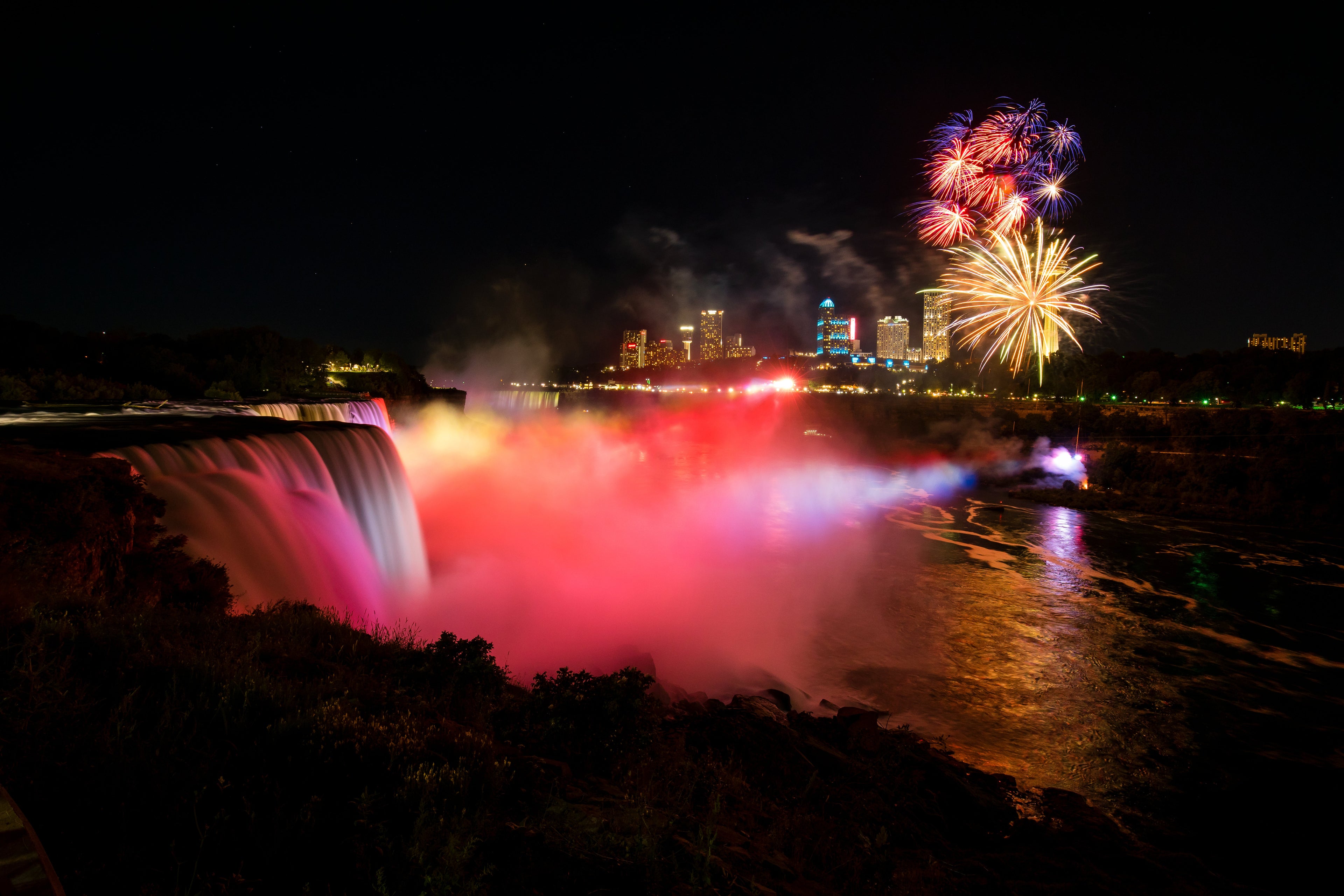 Niagara Falls Fireworks/Illumination