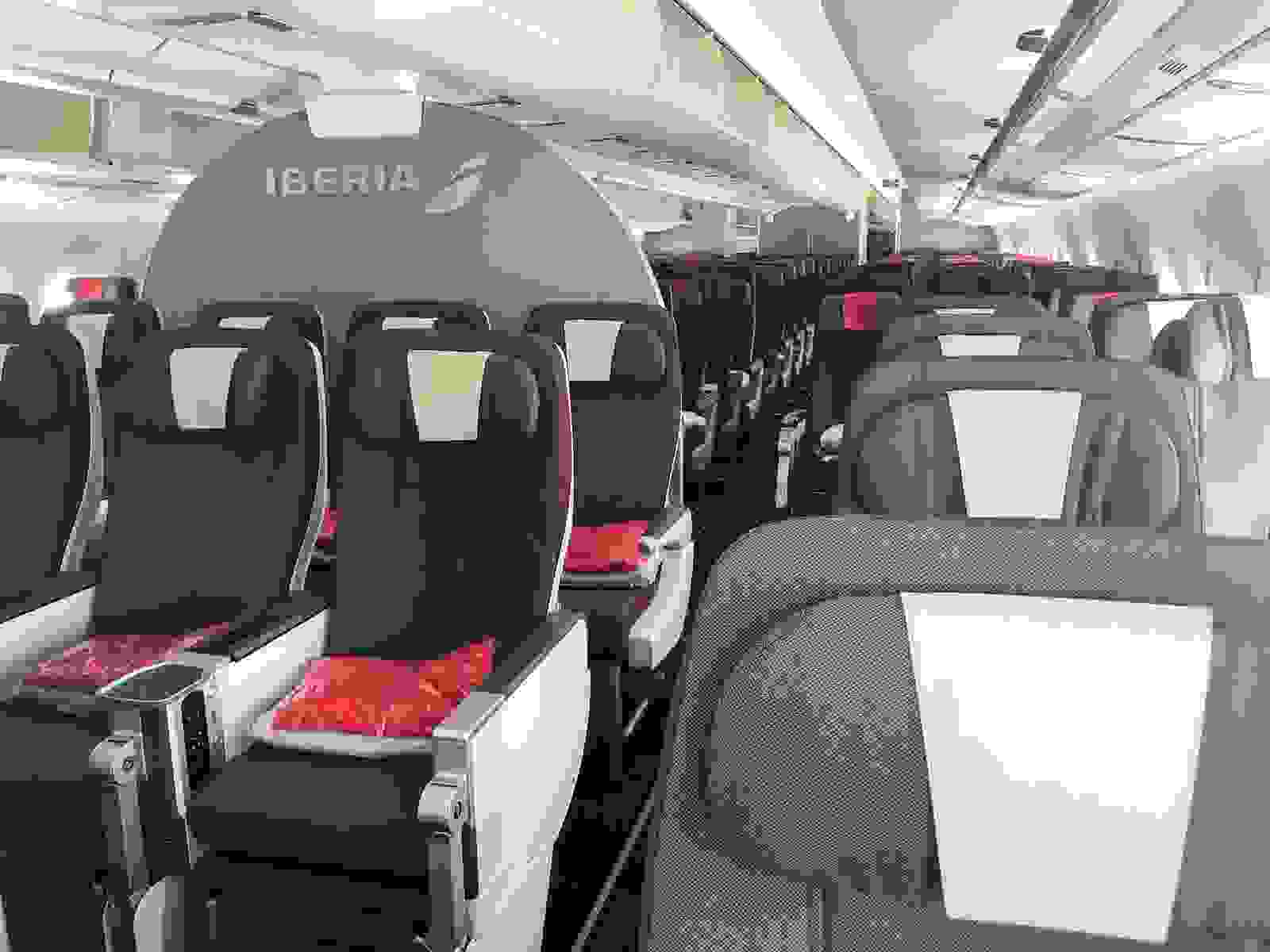 Premium Economy class on an Iberia A350 (Photo by Lori Zaino/TPG)