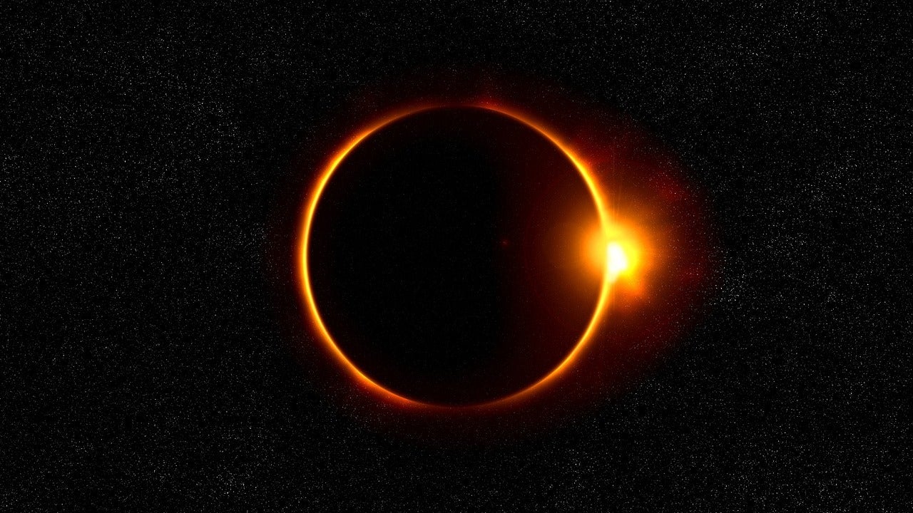 Total Solar Eclipse (Image by SA Expeditions/Nick Dall)