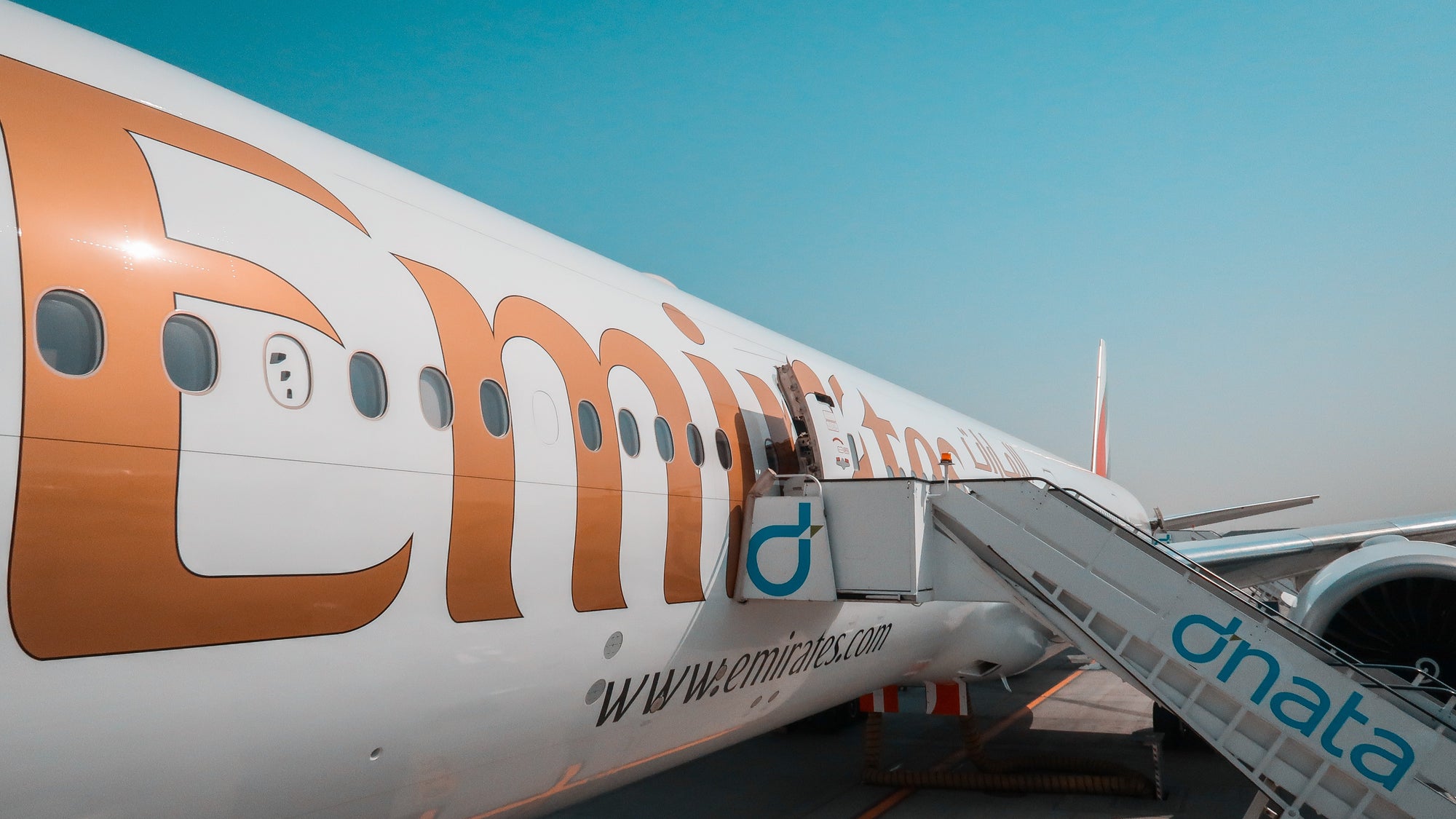 Emirates-777-First-Review-DXB-LHR-Nicky-Kelvin-49-of-129