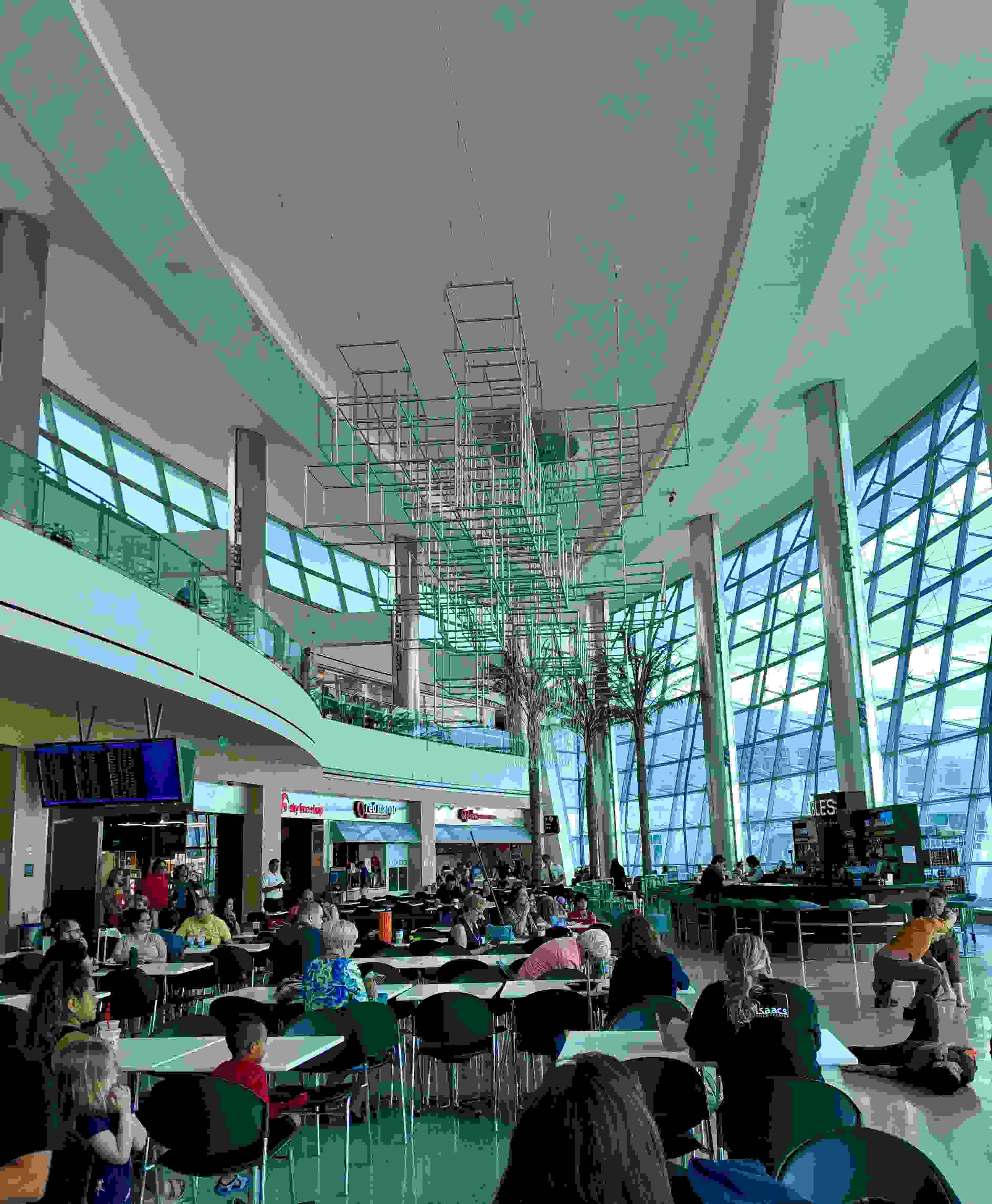 Food court, terminal 2