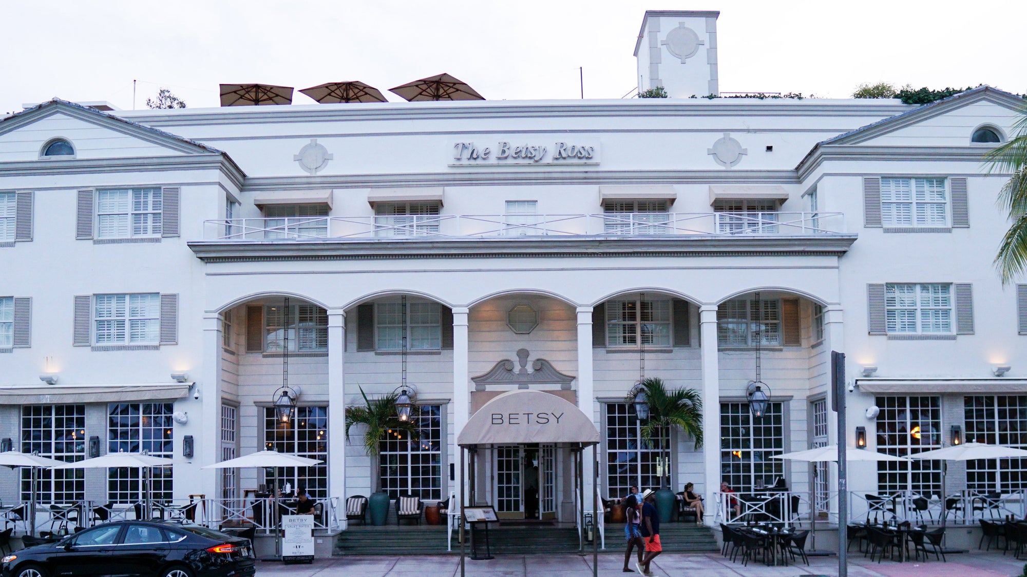 The Betsy Miami Exterior (1 of 1)