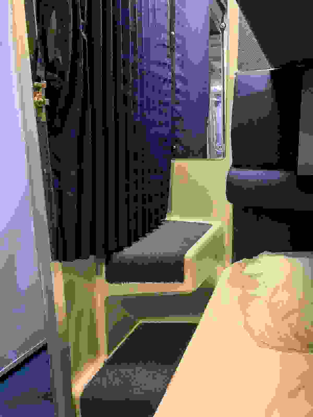 Steps to Upper Roomette Bunk (Photo by Ed Pizzarello / The Points Guy)