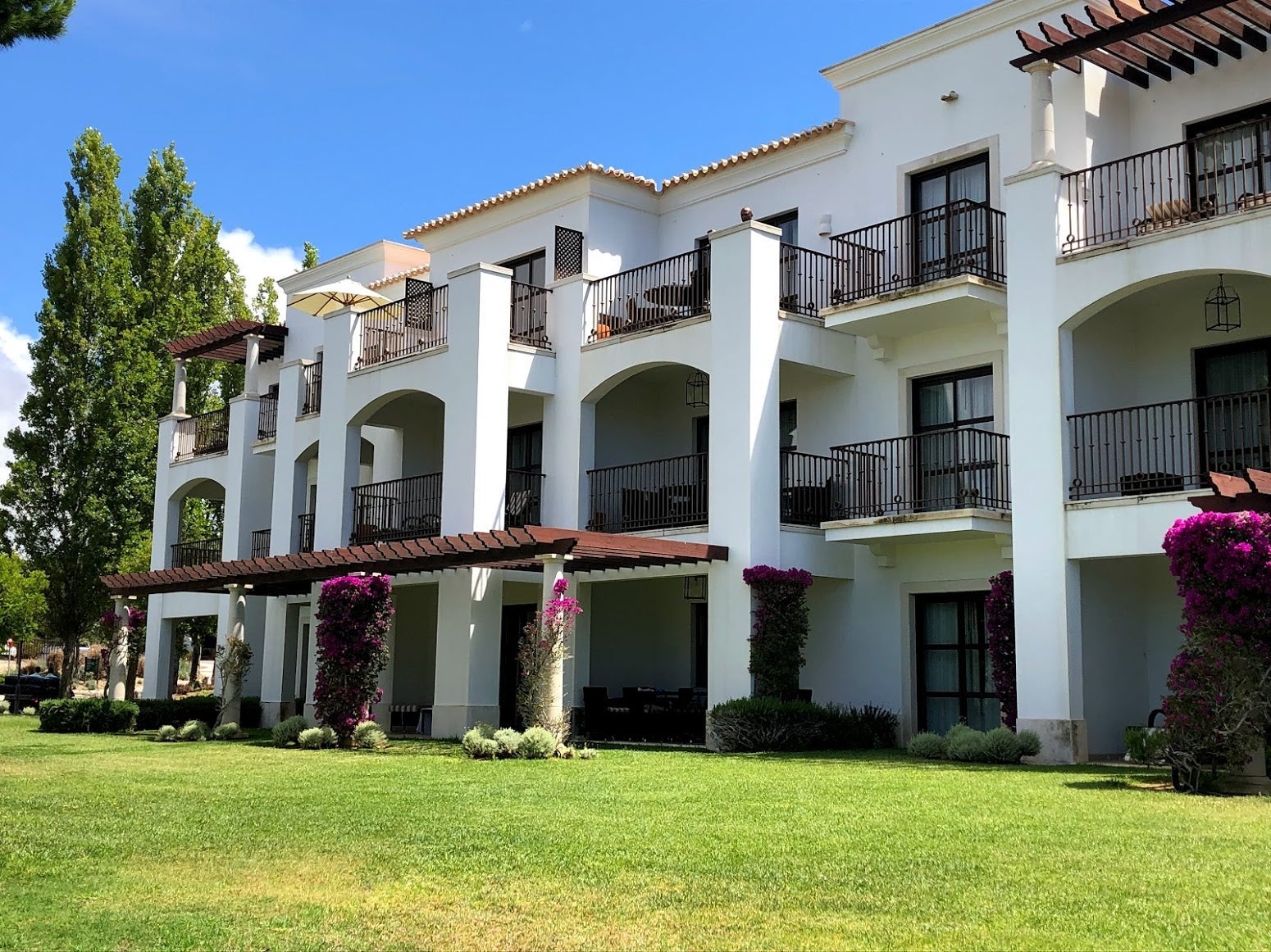 Two-bedroom villa at the Pine Cliffs Residence (Photo by Jennifer Yellin / Deals We Like)