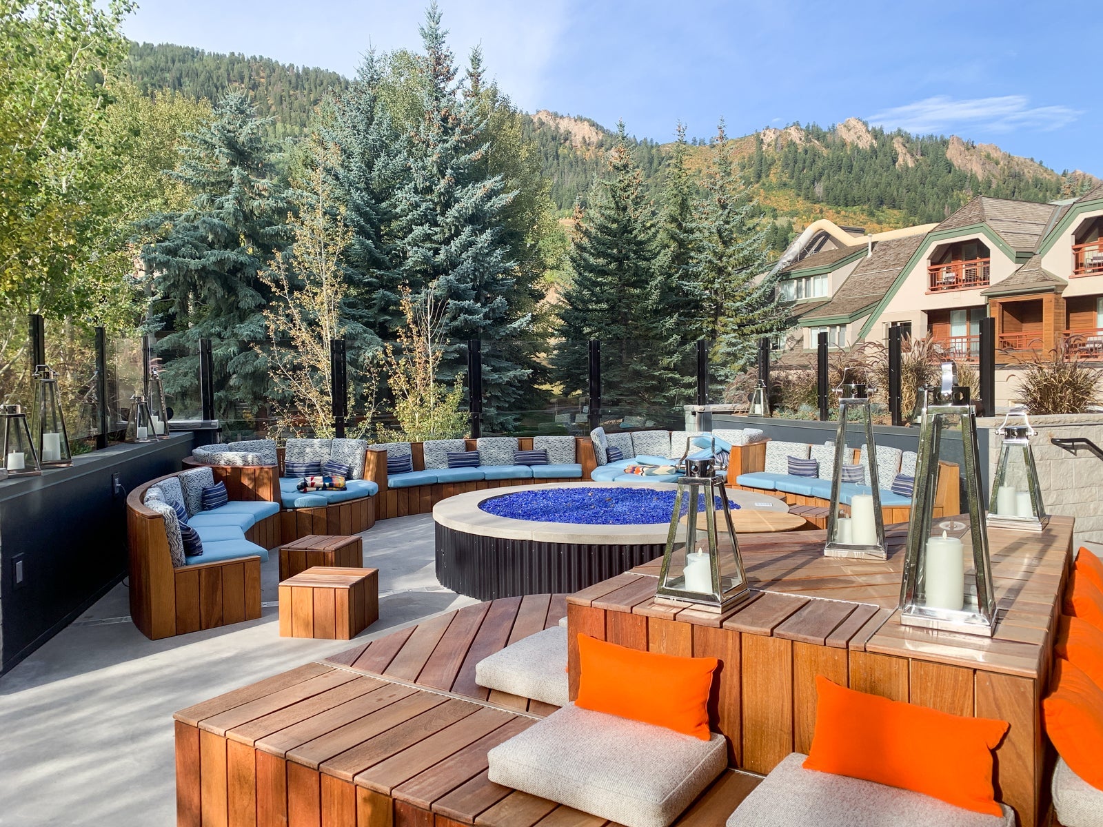 W Aspen hot tub