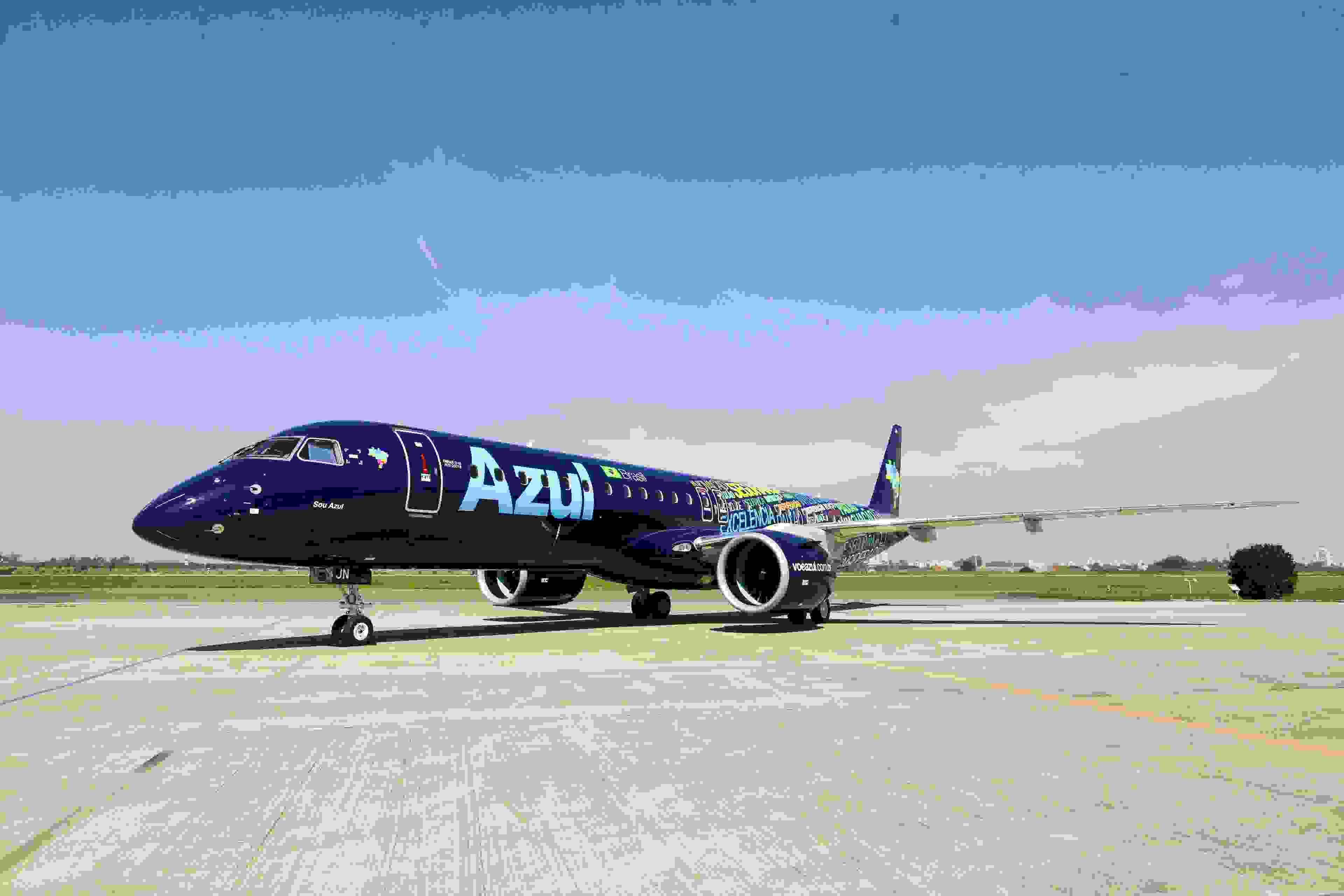 The first E195-E2 delivery to Azul. (Courtesy of Embraer)