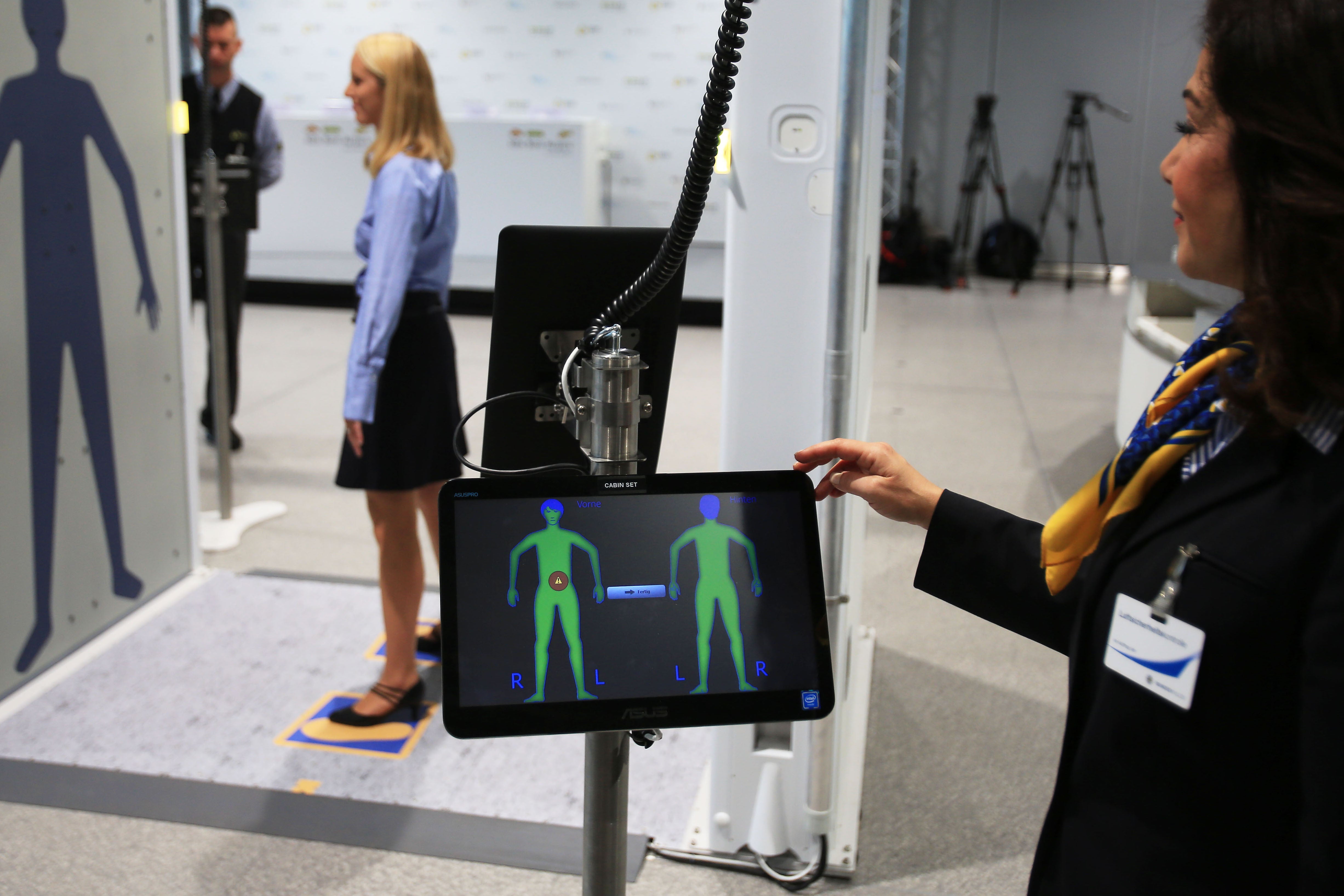 airport scanner