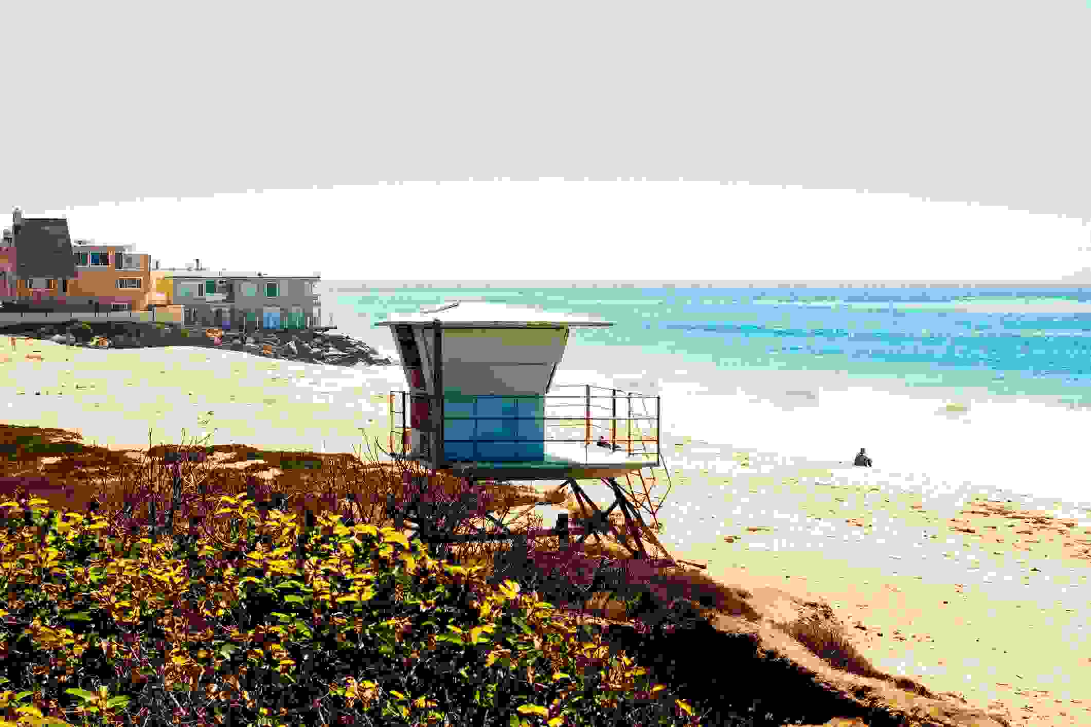 Malibu Beach is an iconic place in LA to visit the Pacific Ocean. (Photo courtesy of zukanowa13)