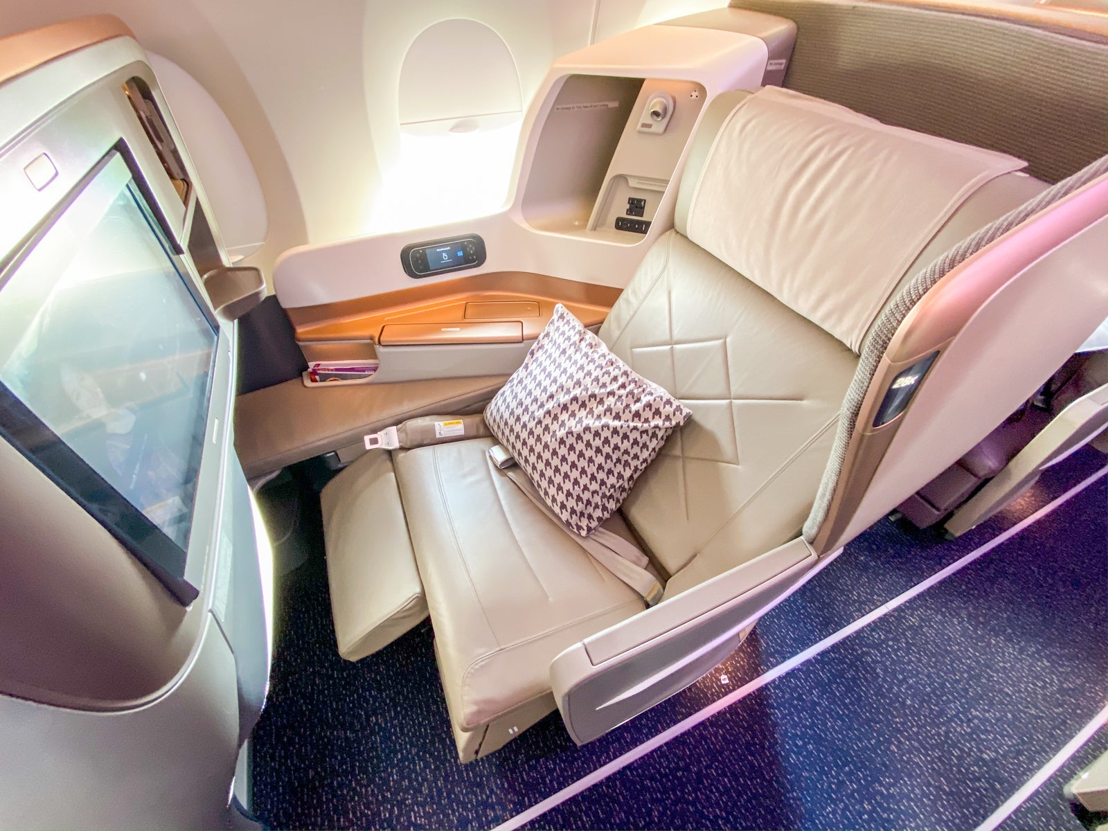 Singapore Airlines business class seat on the world's longest flight