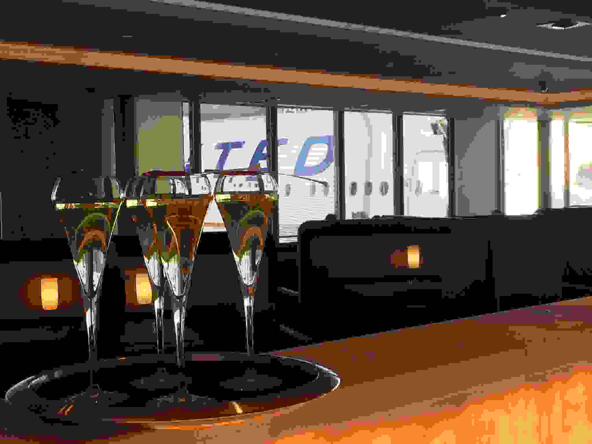 The United Airlines Polaris Lounge bar at Chicago O'Hare International Airport.