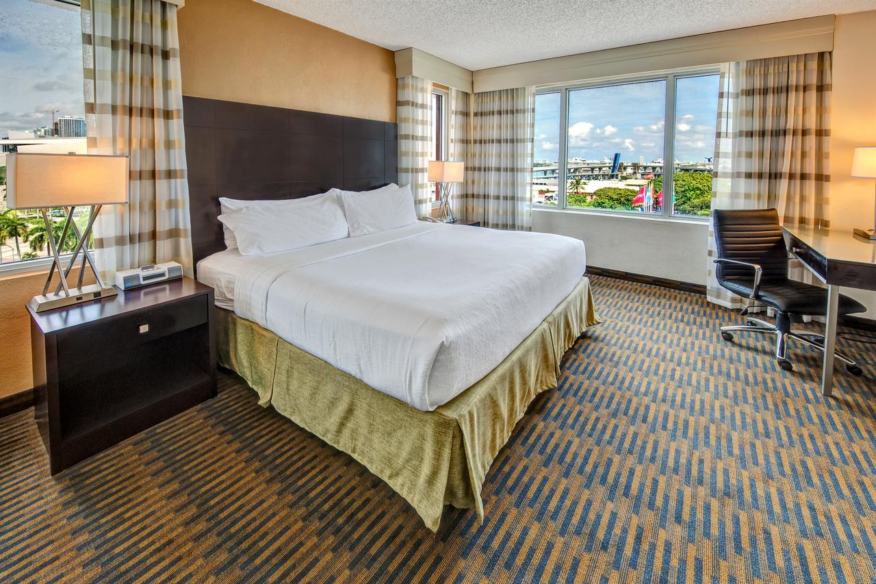 Holiday Inn Port of Miami (Photo courtesy of Booking.com)