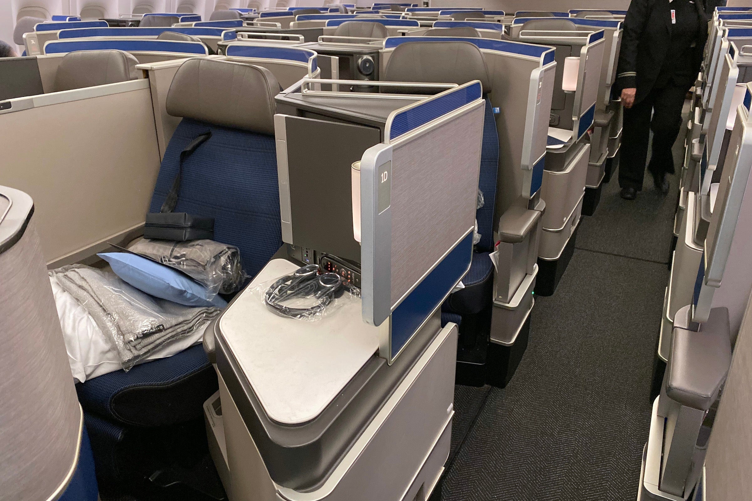 Global Services members receive top priority for upgrades, including to the Polaris business cabin when applying PlusPoints or a MileagePlus upgrade award. Photo by Zach Honig/The Points Guy.
