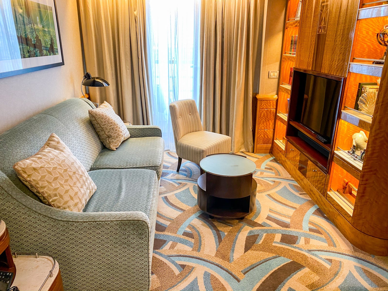 Living room on Disney Wonder