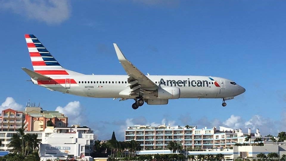 AmericanAirlinesStMartin