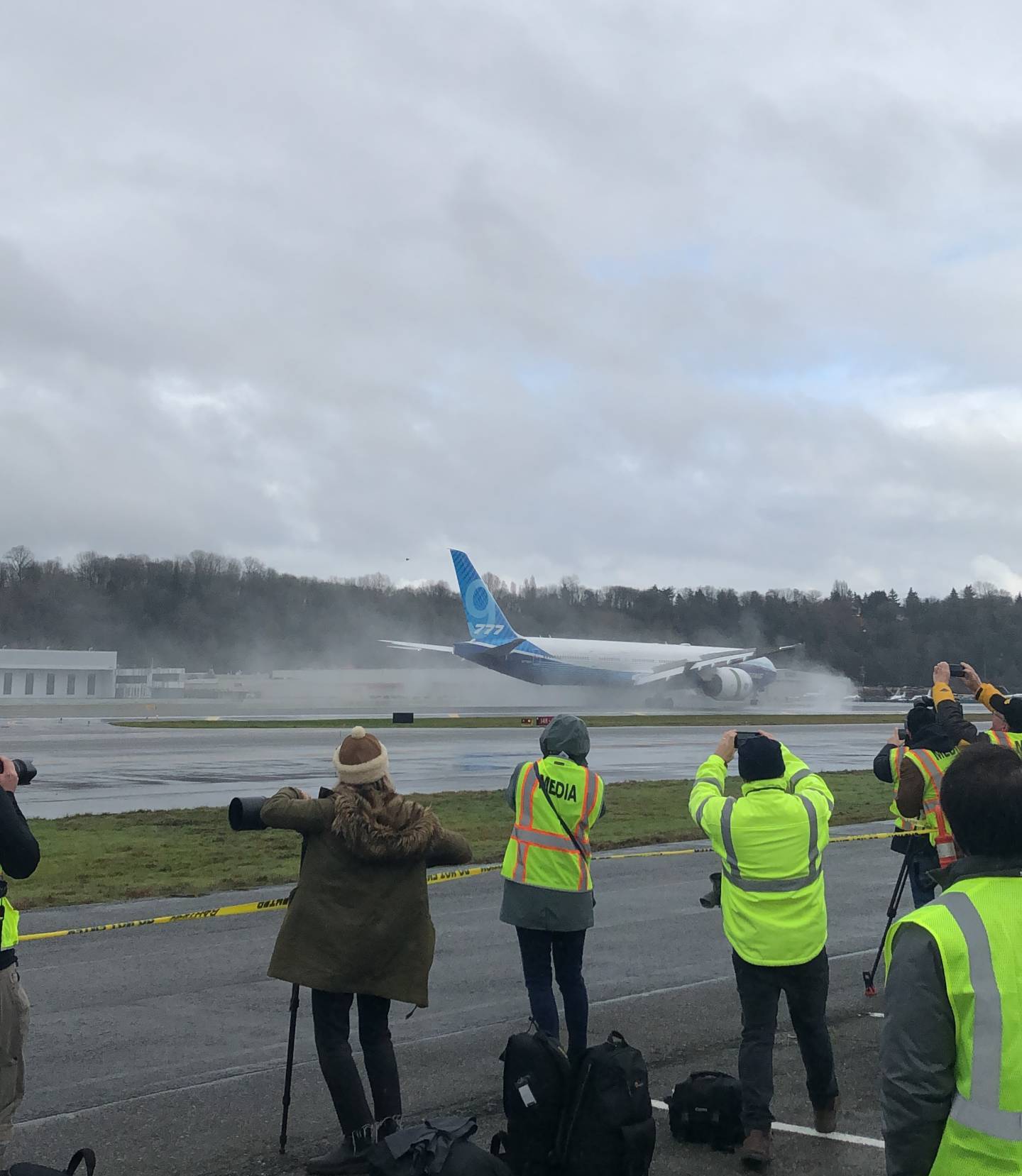 The 777X slowing down after landing. (Photo by Zach Wichter/The Points Guy.)