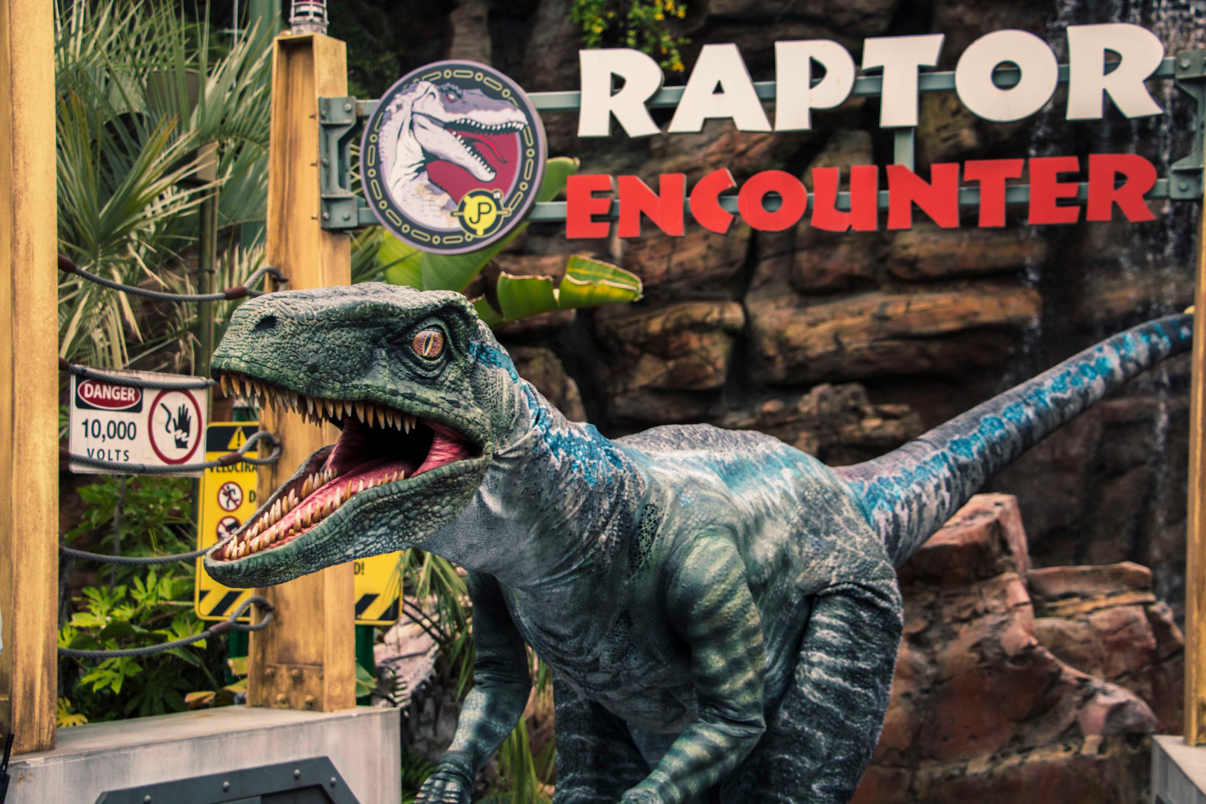 Jurassic World Raptor Encounter