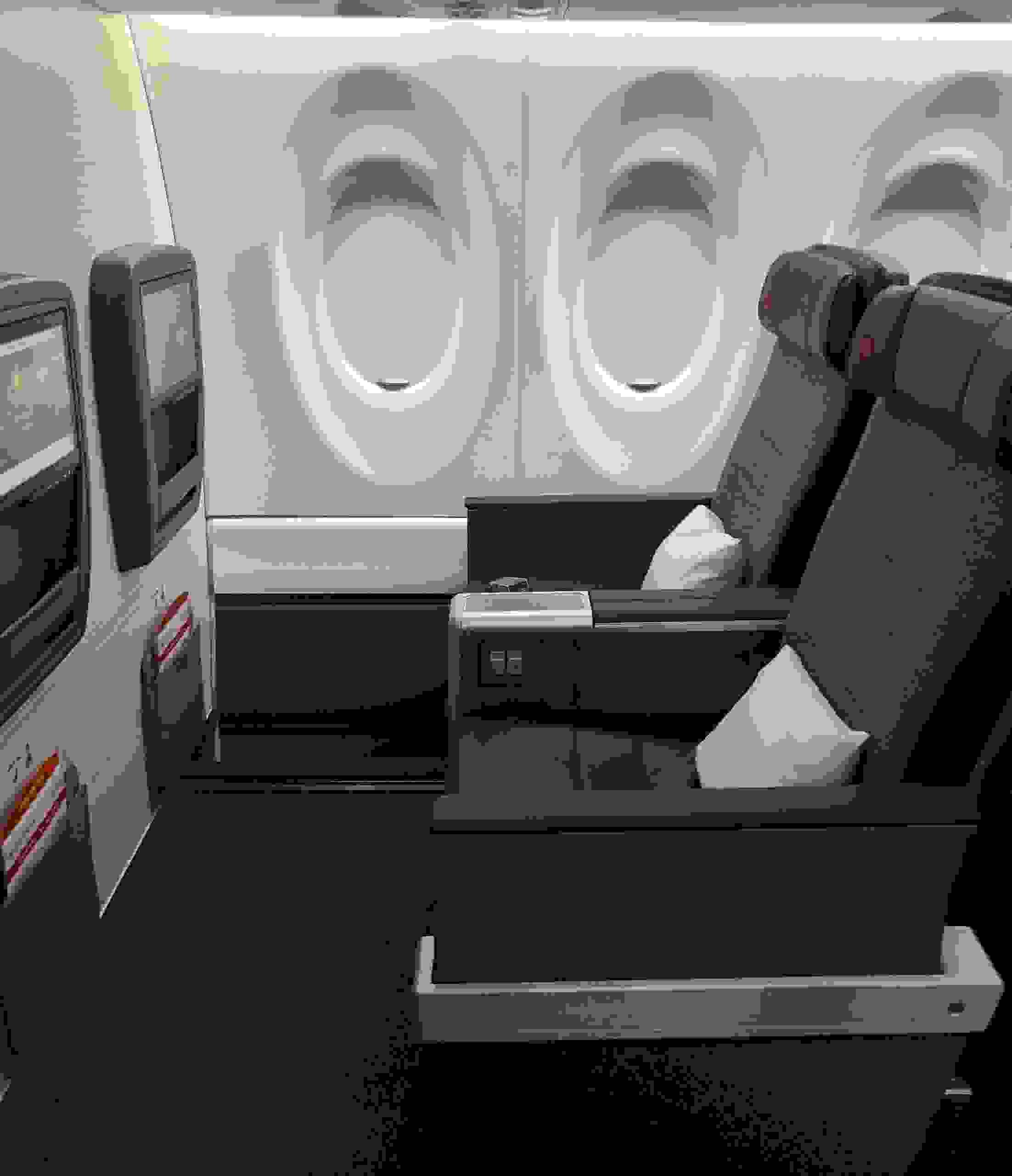 Business class on Air Canada's A220. (Photo by Edward Russell/TPG)