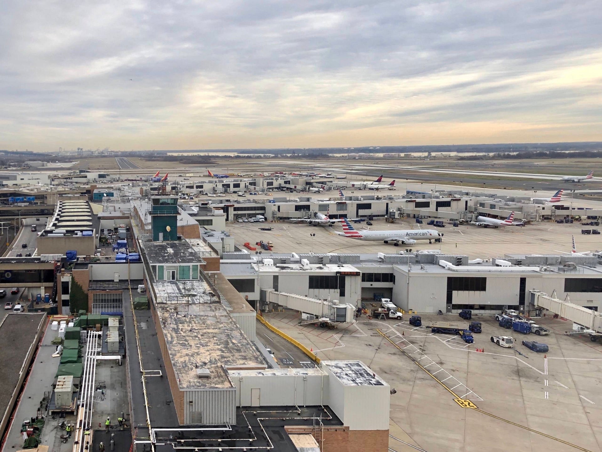 AA hub, discounters push Philadelphia airport toward record year - The ...