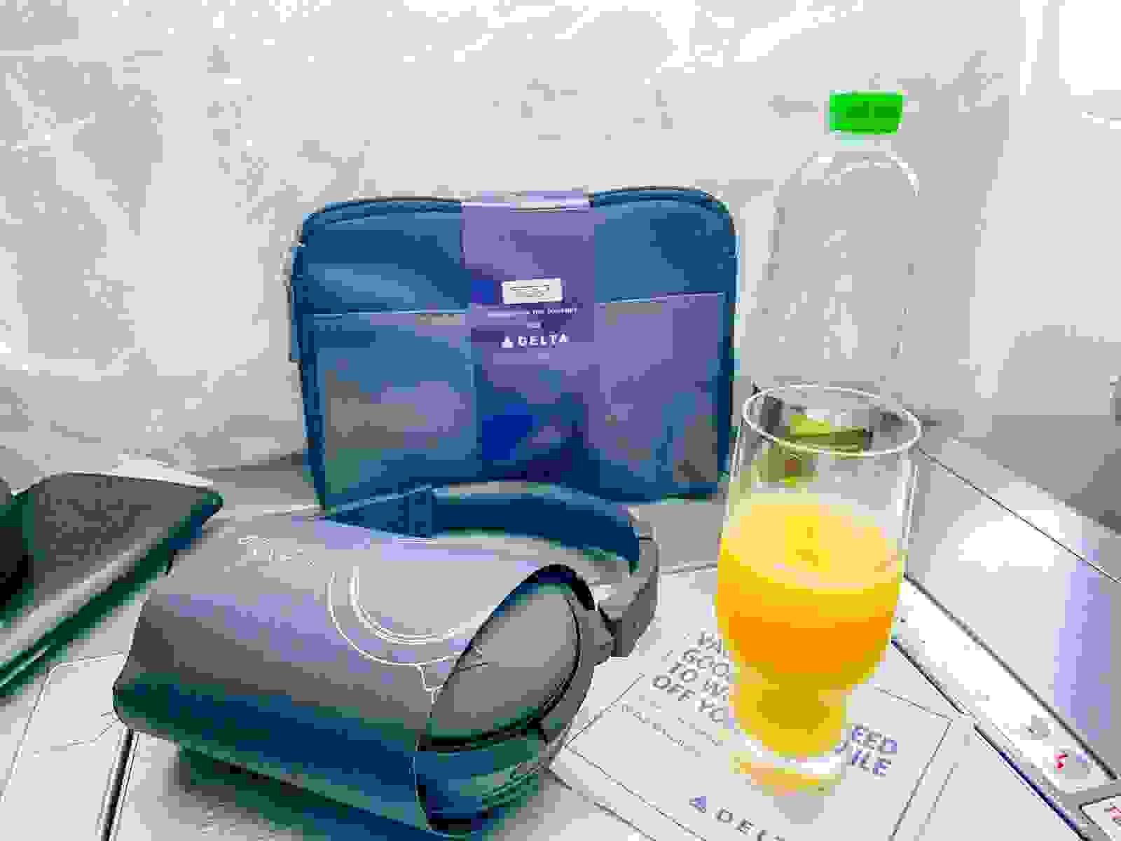 Welcome onboard Delta 767-300ER.