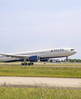 Delta orders 31 long-range Airbus jets with an eye on premium seats