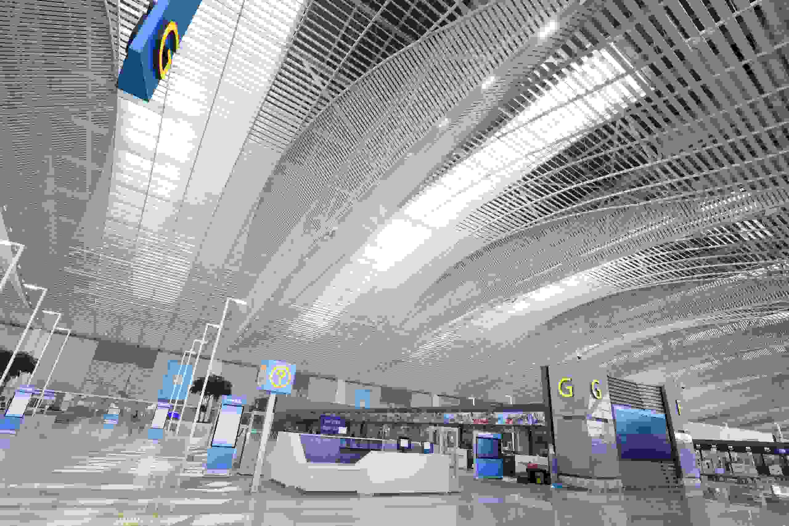 Check-in counters stand inside the nearly completed terminal 2 building during a media preview at Incheon International Airport in Incheon, South Korea, on Tuesday, Dec. 12, 2017. The new terminal is scheduled to open on Jan. 18, 2018. Photographer: SeongJoon Cho/Bloomberg via Getty Images