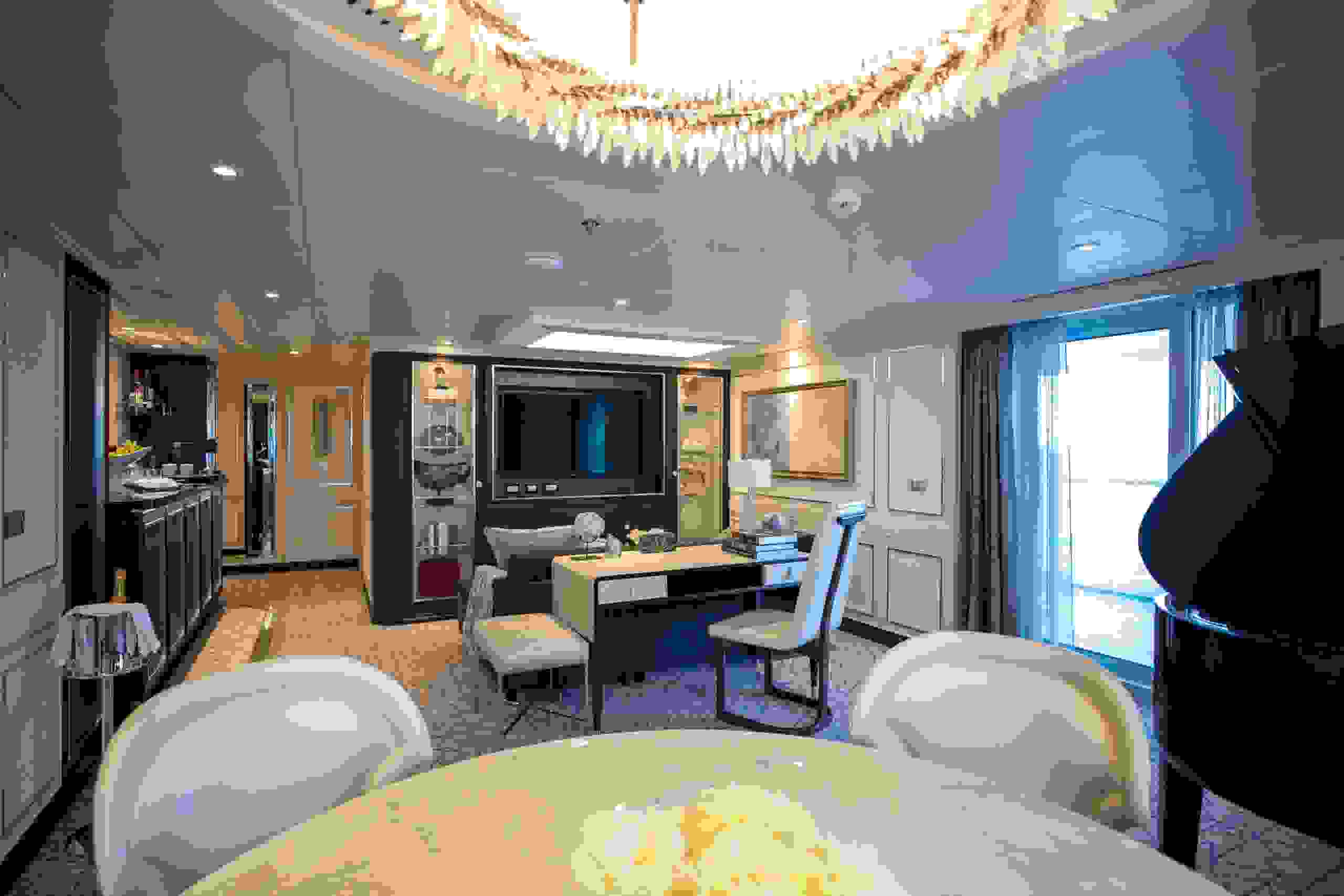A Master Suite on the new Seven Seas Splendor. (Photo courtesy of Regent Seven Seas Cruises)