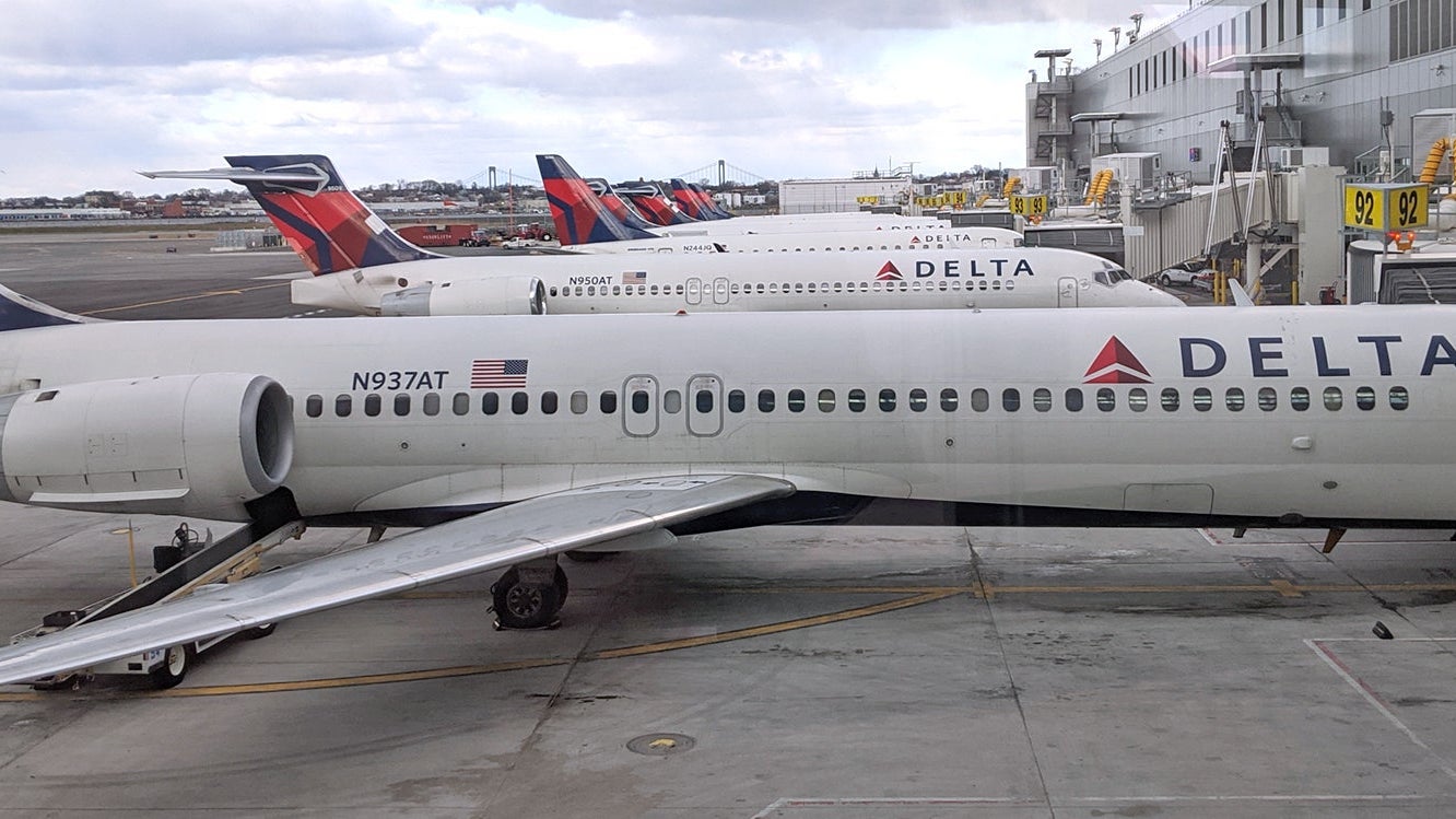 Delta 717 Terminal D LGA