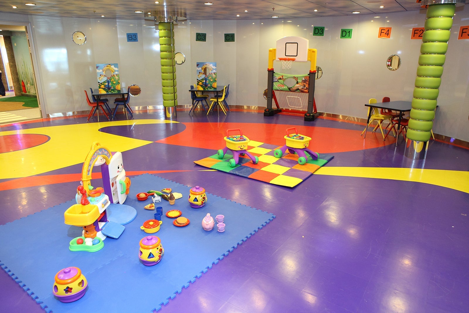 Oasis of the Seas kids club