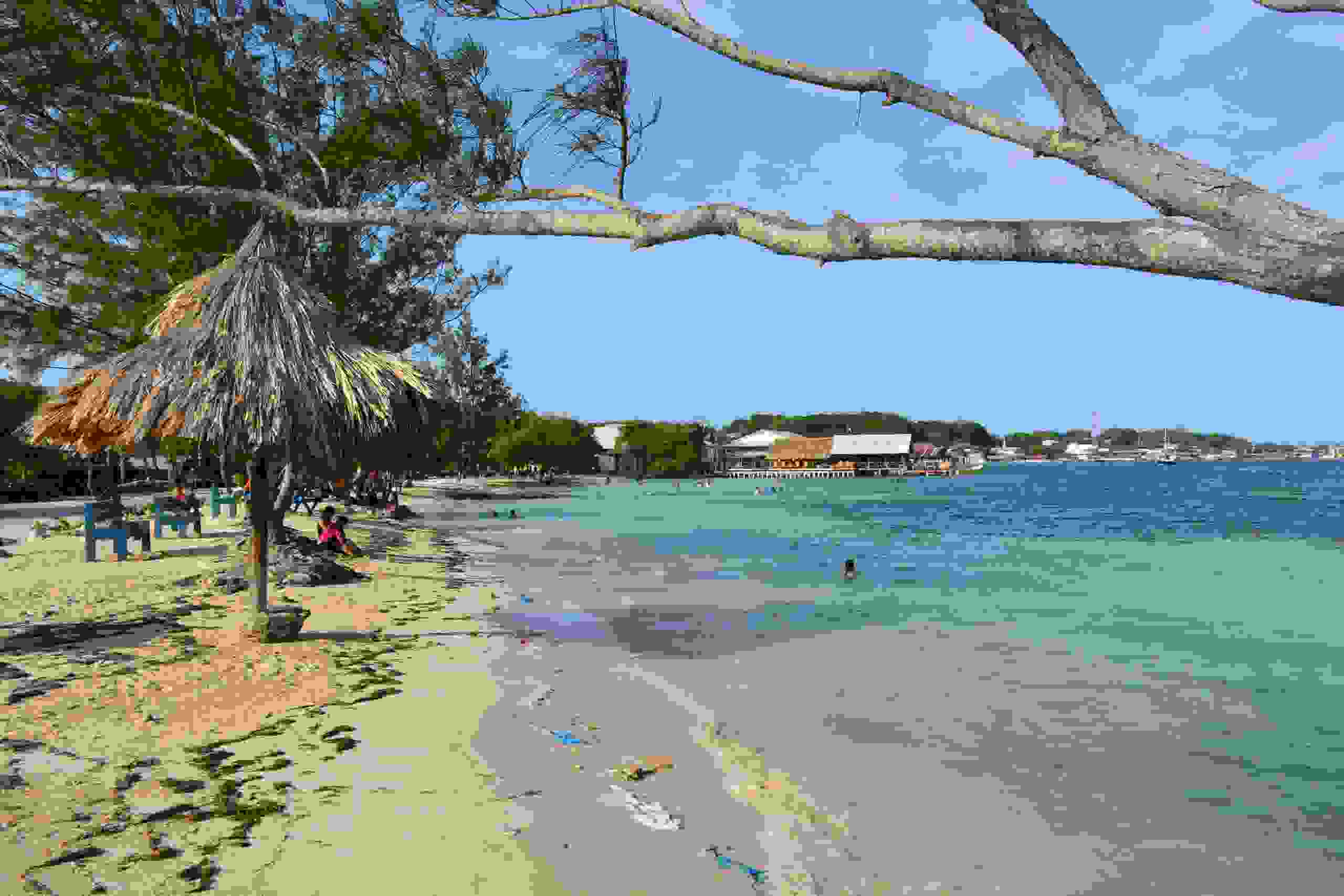 Utila, Honduras. Image courtesy Shutterstock.