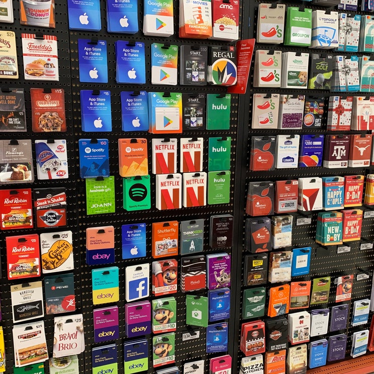 What credit cards should you use to purchase gift cards?