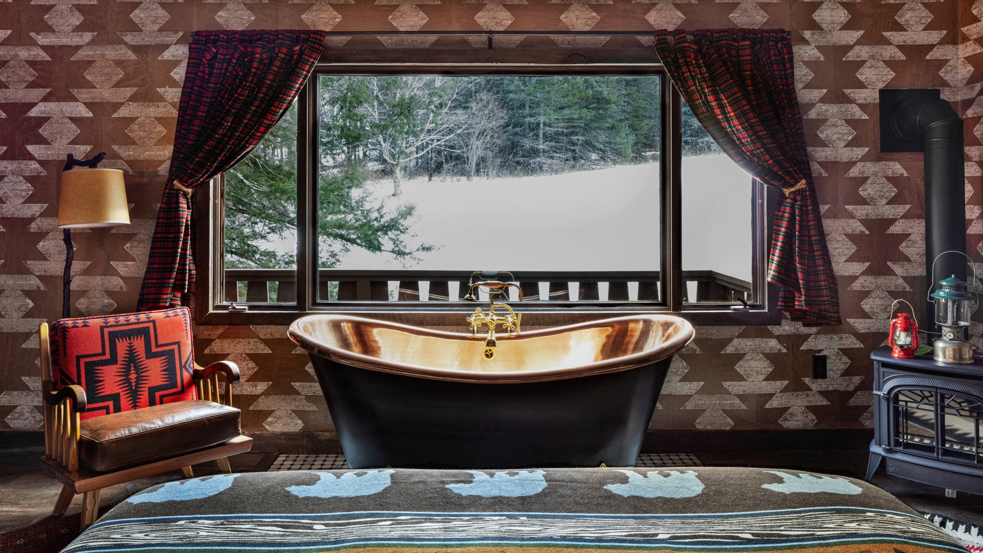 UrbanCowboyLodge_Bathtub_Ben Fitchett