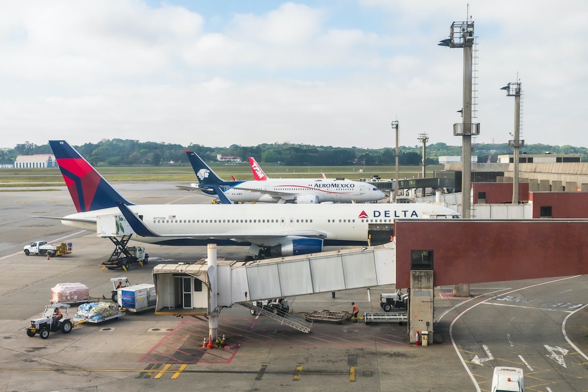 Aeromexico and Delta Plane