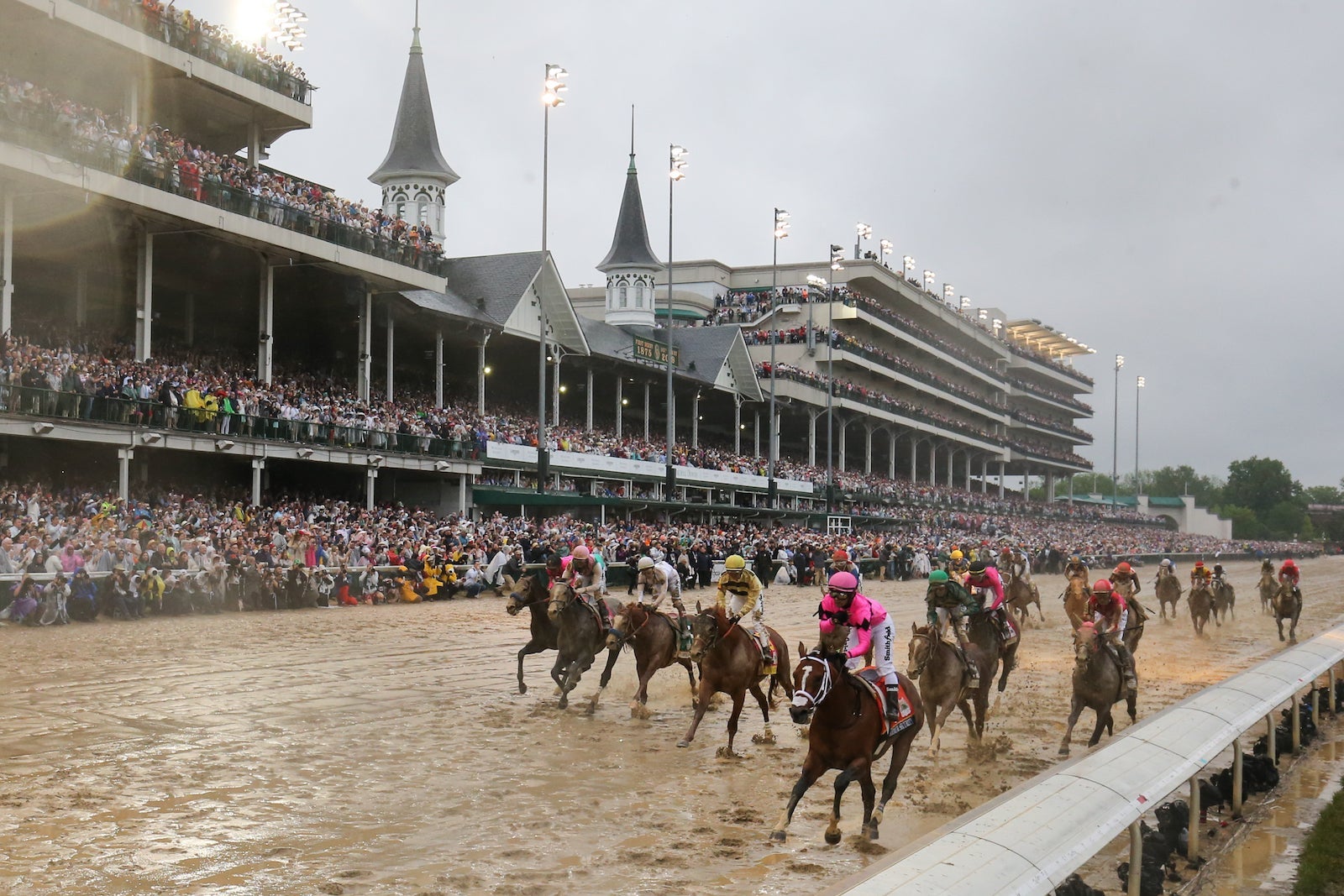 HORSE RACING: MAY 04 Kentucky Derby