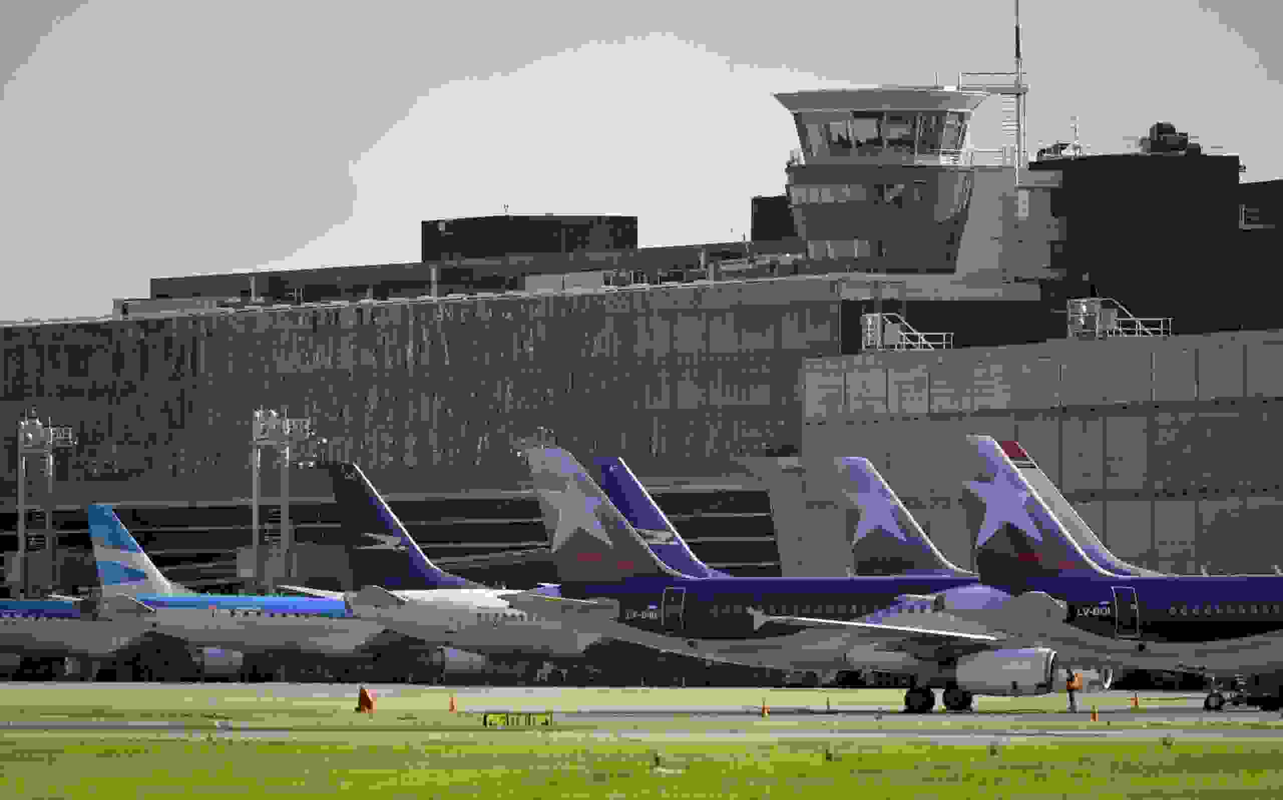 Airplanes remain on land at Jorge Newbery Airport on May 29, 2019 during a 24-hour general strike called by workers' unions to demand the government of Argentine President Mauricio Macri to take measures against inflation and keep the campaign promises. (Photo by Juan MABROMATA / AFP) (Photo credit should read JUAN MABROMATA/AFP via Getty Images)