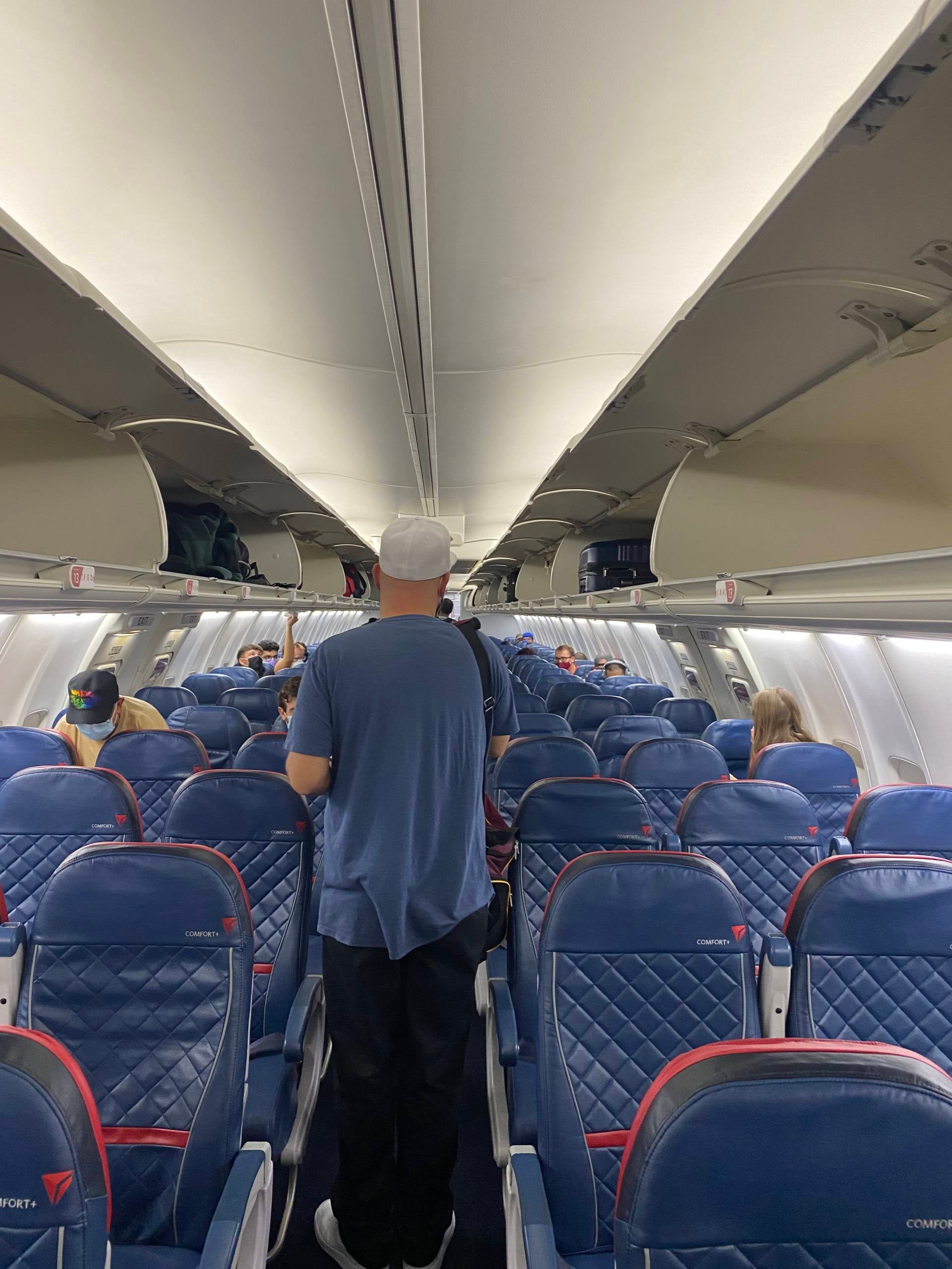 Delta in-cabin experience from Phoenix to Seattle.