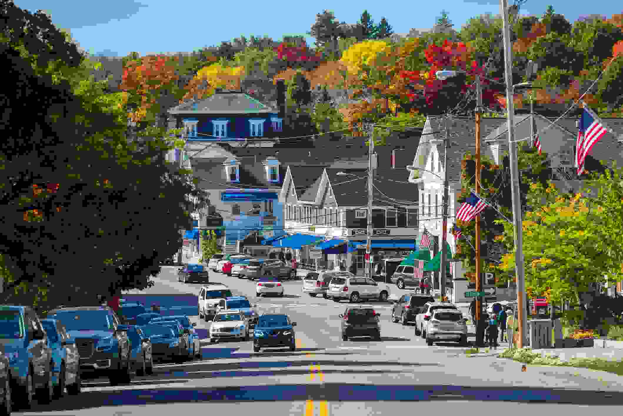 USA, New Hampshire, Lake Winnipesaukee Region (Walter Bibikow/Getty Images)