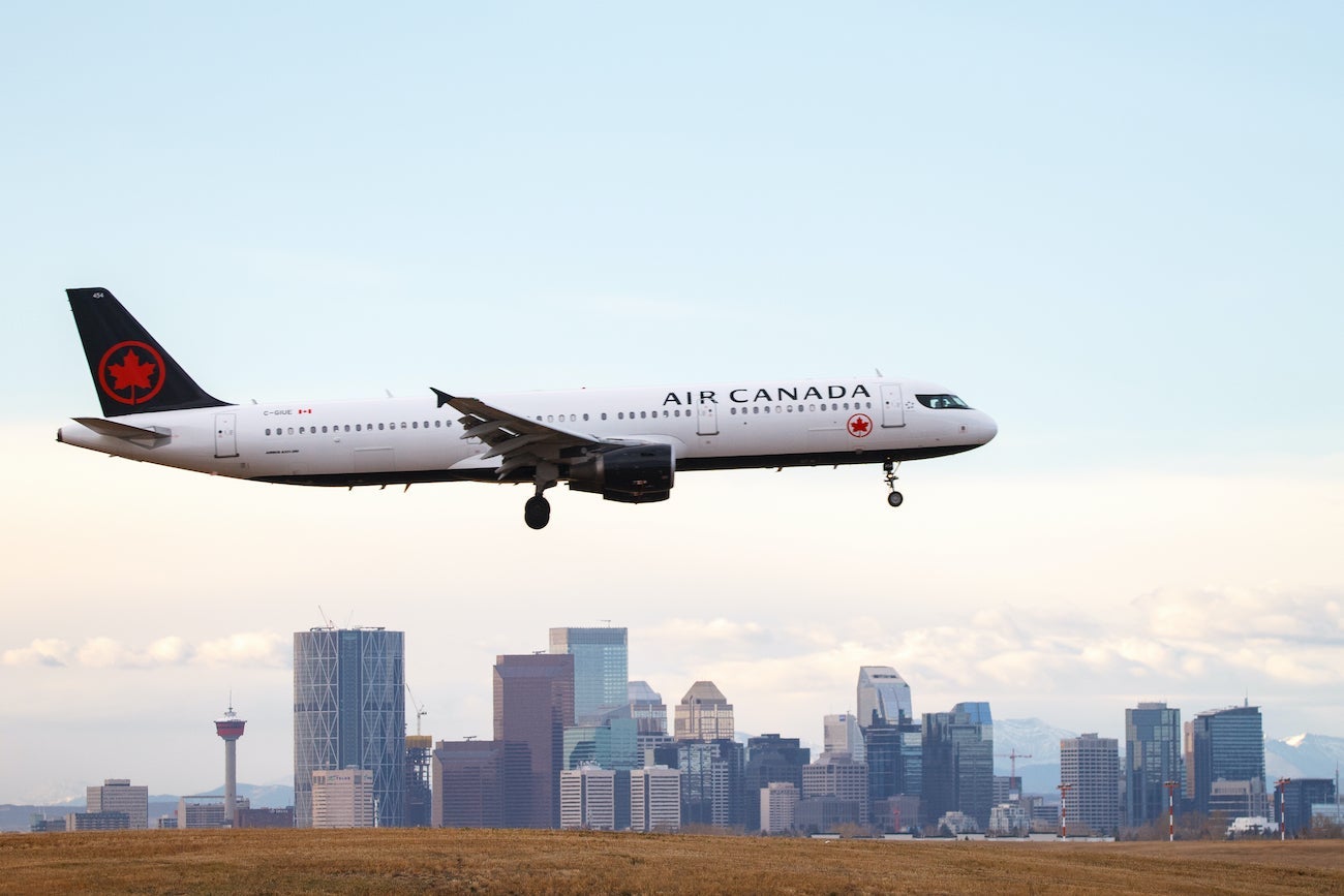 Air Canada jet landing