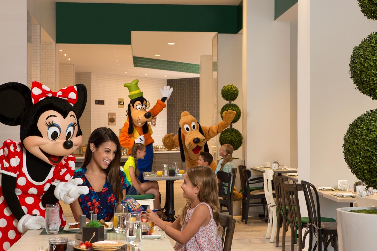 Hilton Orlando Buena Vista Palace Disney Springs Area