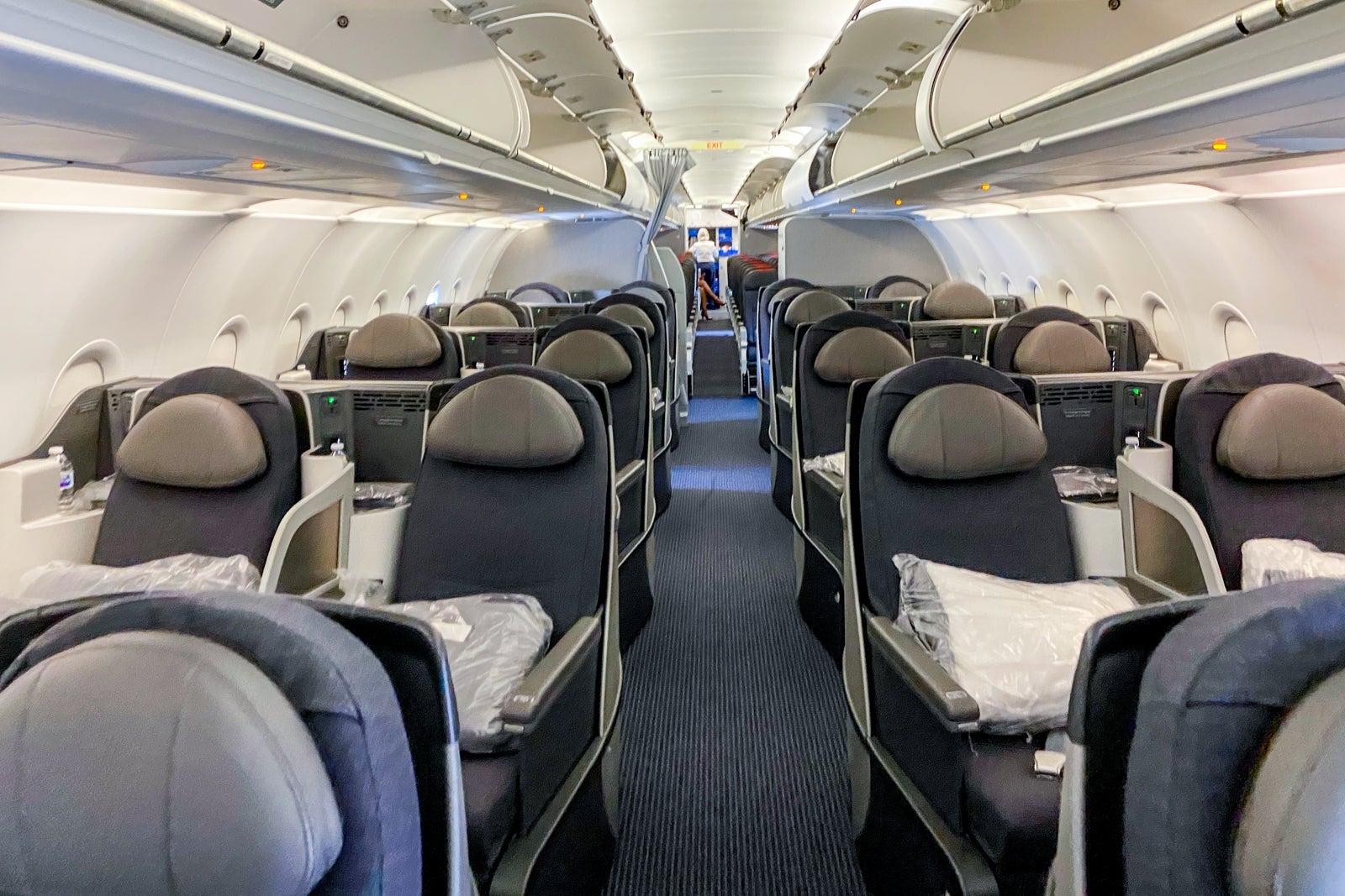 American A321T business class 