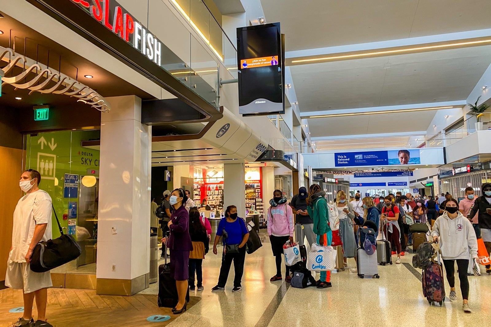 One of the few open dining options at LAX Terminal 2