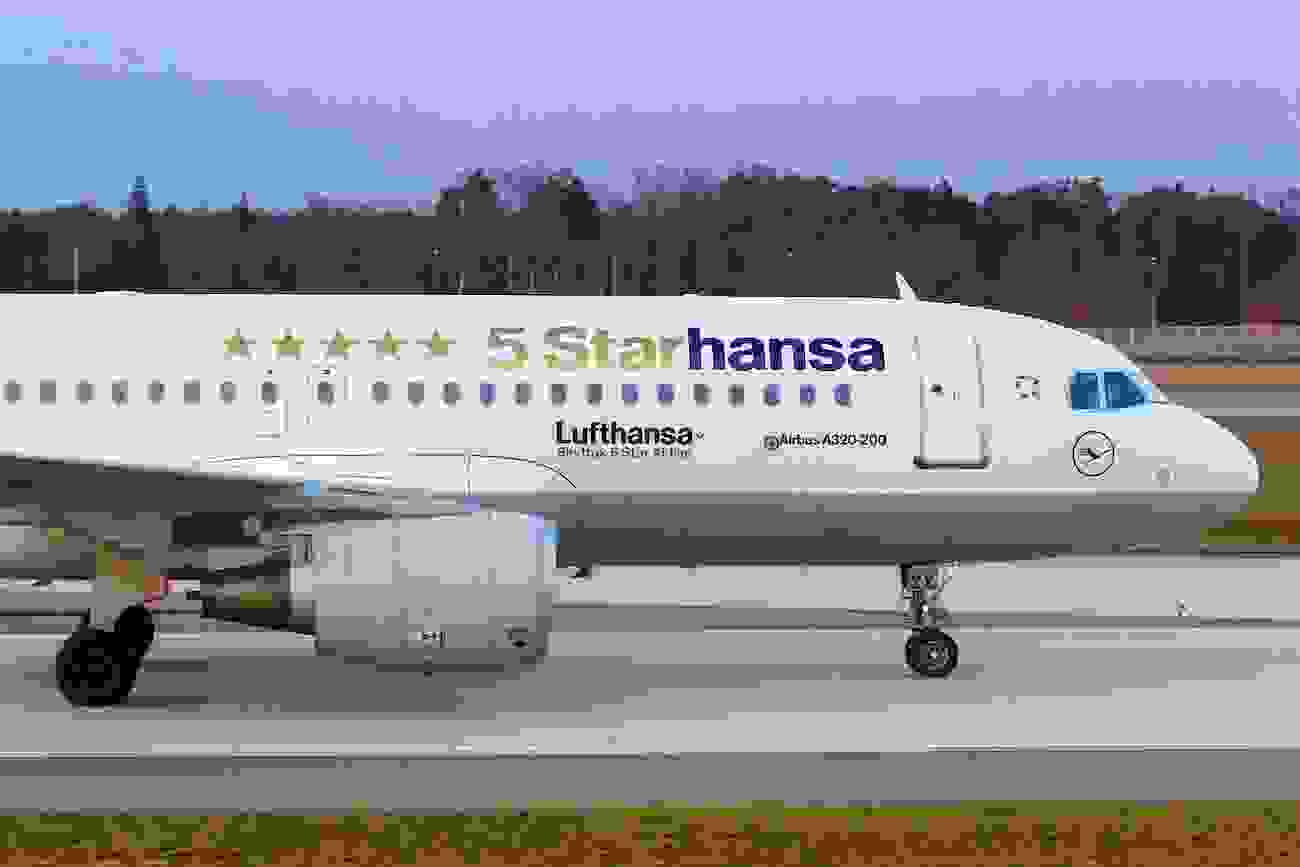 Lufthansa A320 on the runway