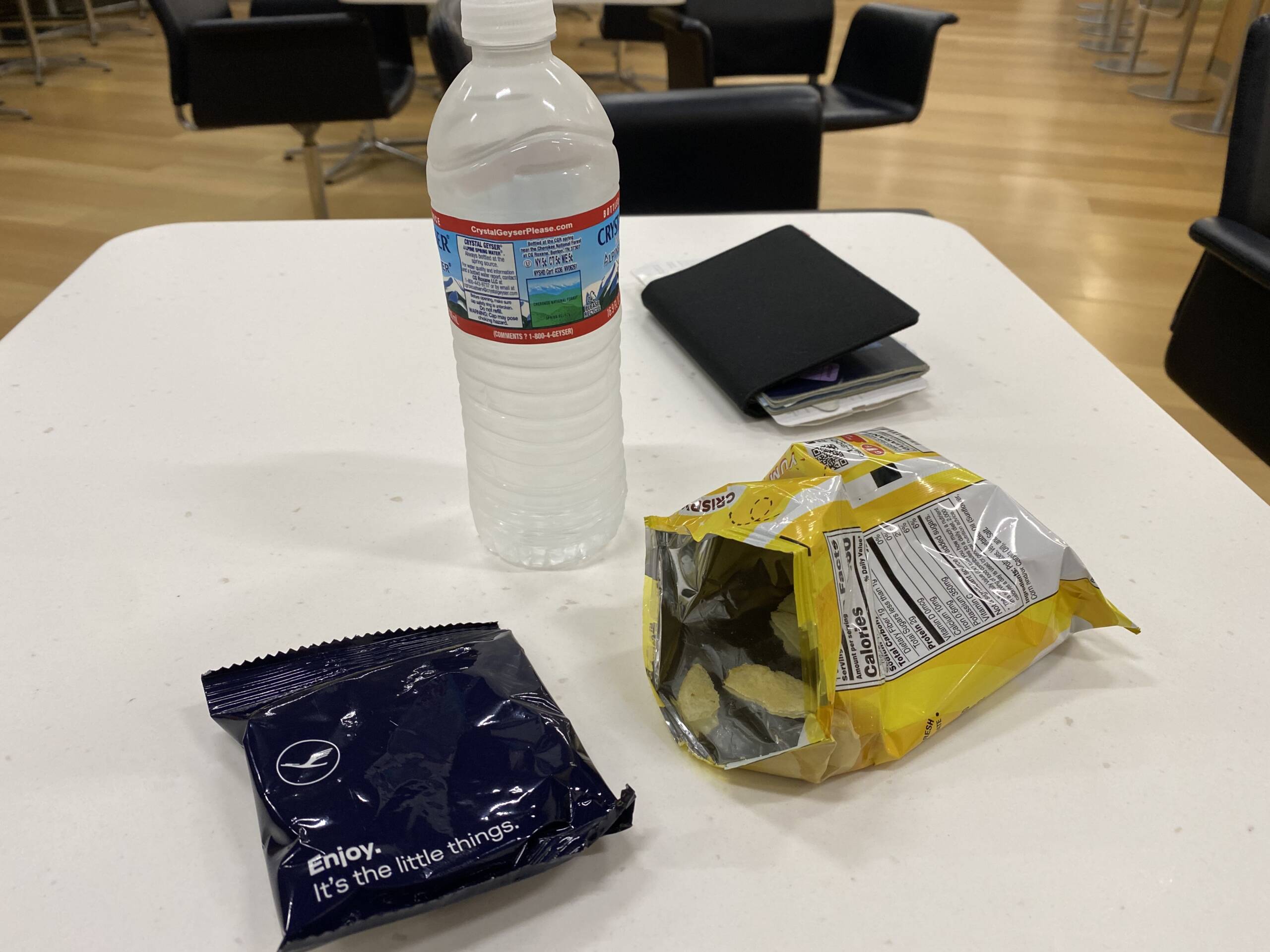 Lufthansa EWR Snacks