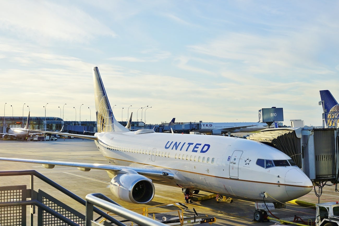United 737 at ORD