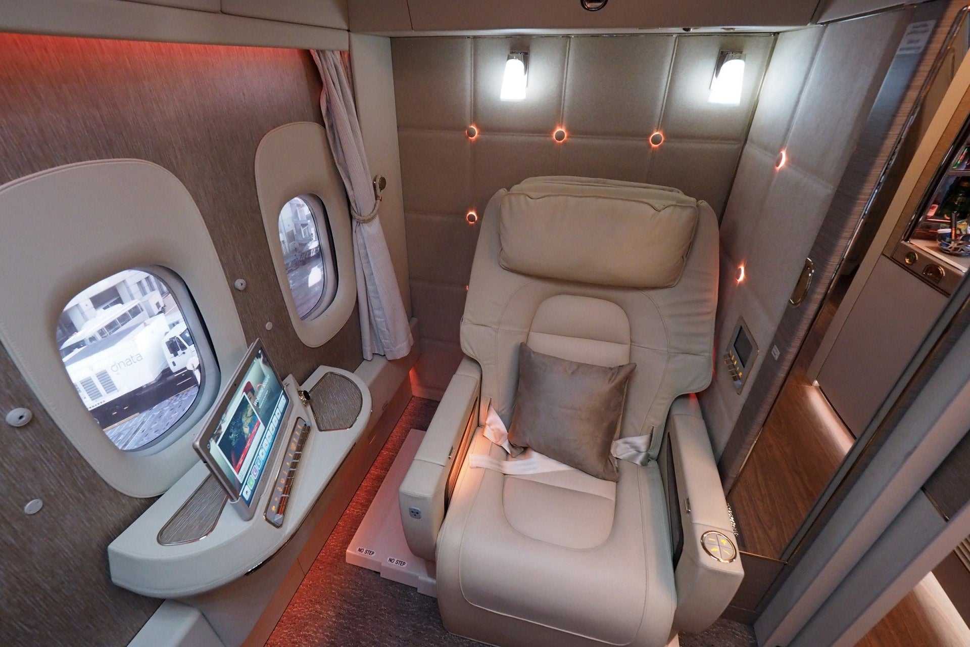 First Class Inside Extremely rare award space from NYC for Emirates' latest first-class ...