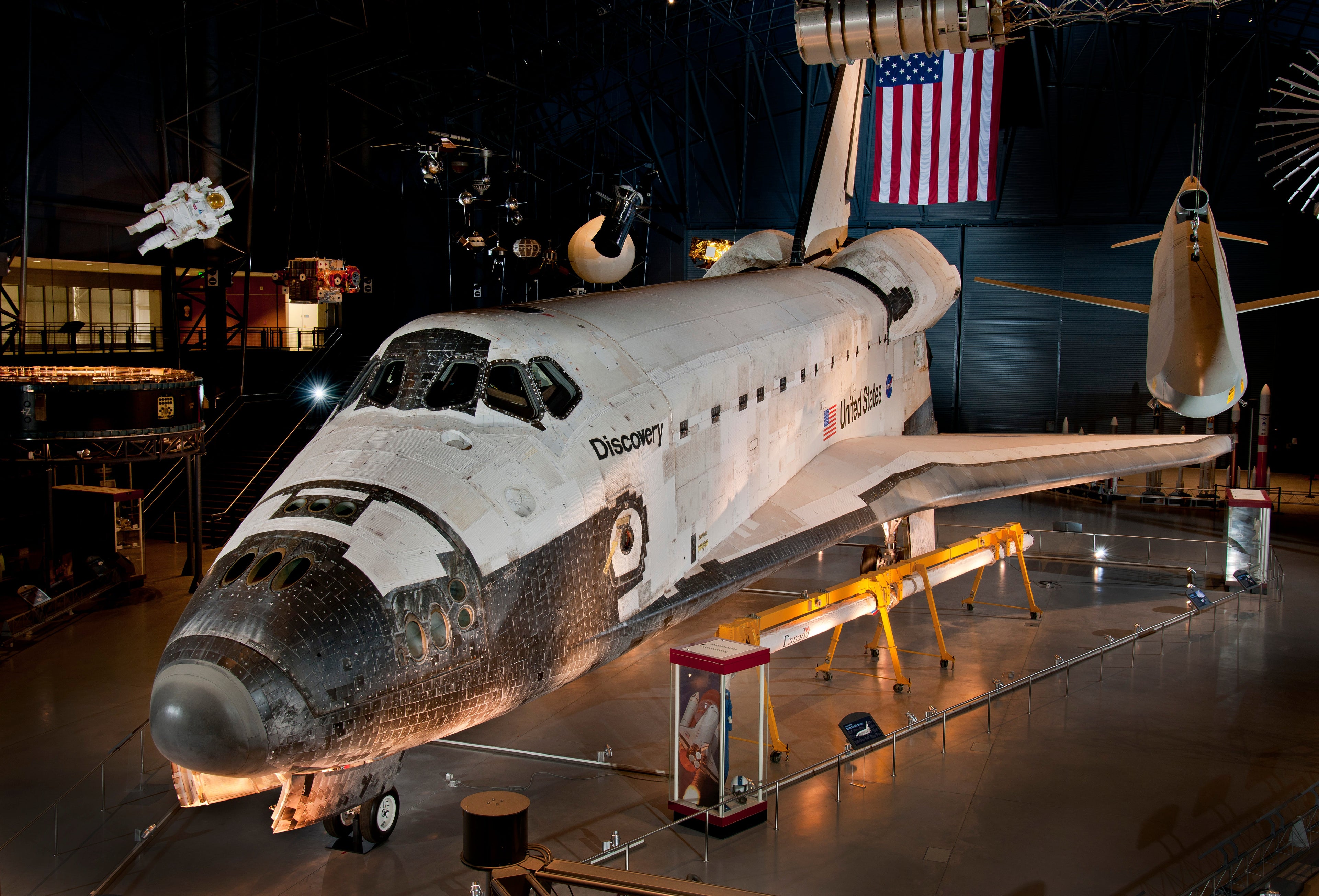 Shuttle Discovery (image courtesy of the Smithsonian)