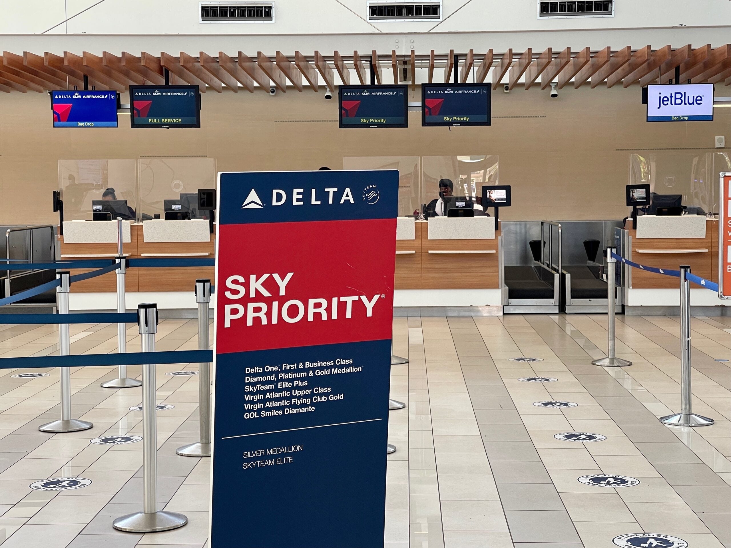 check-in at Nassau