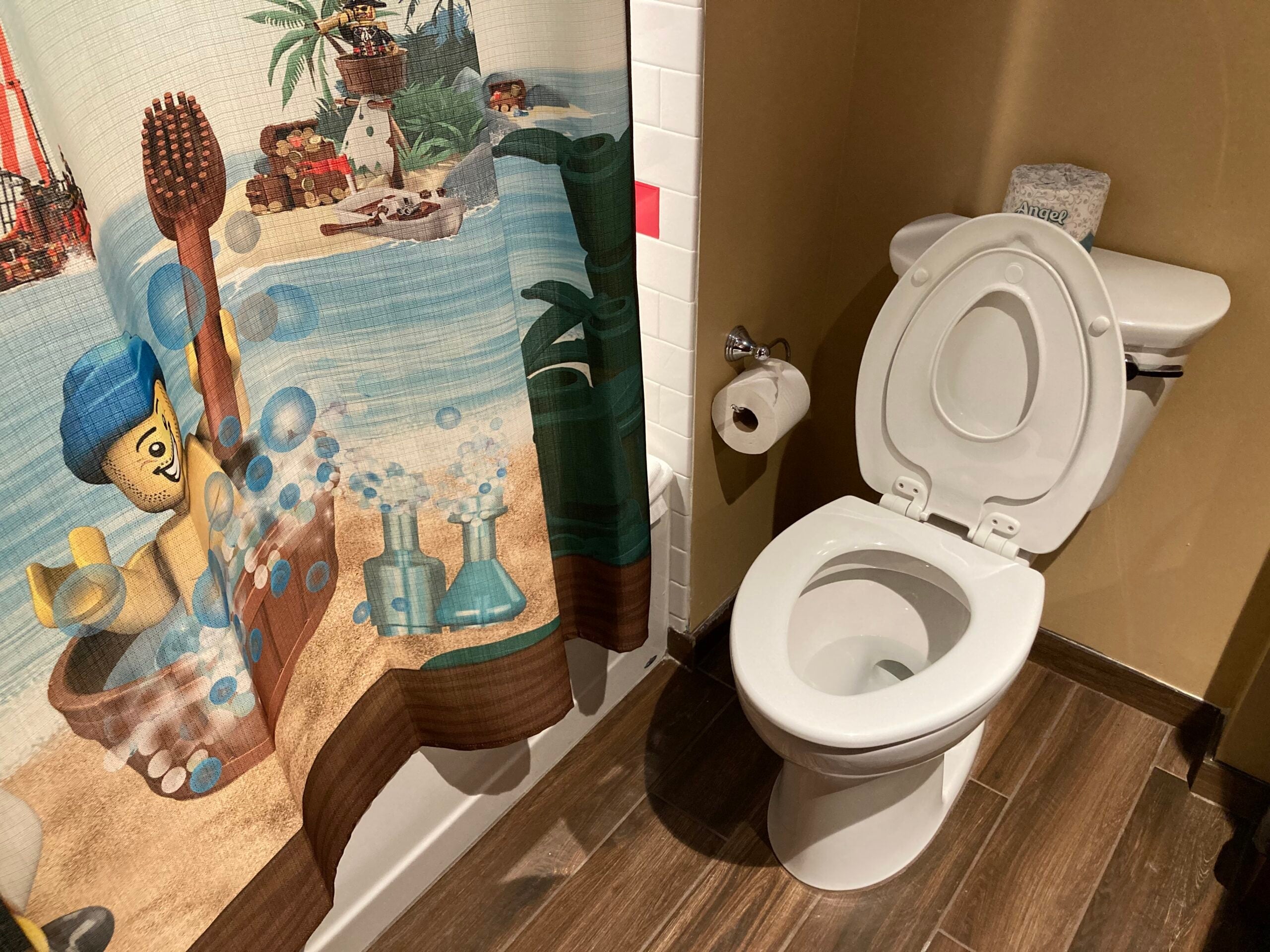 The bathroom at Pirate Island Hotel at Legoland Florida