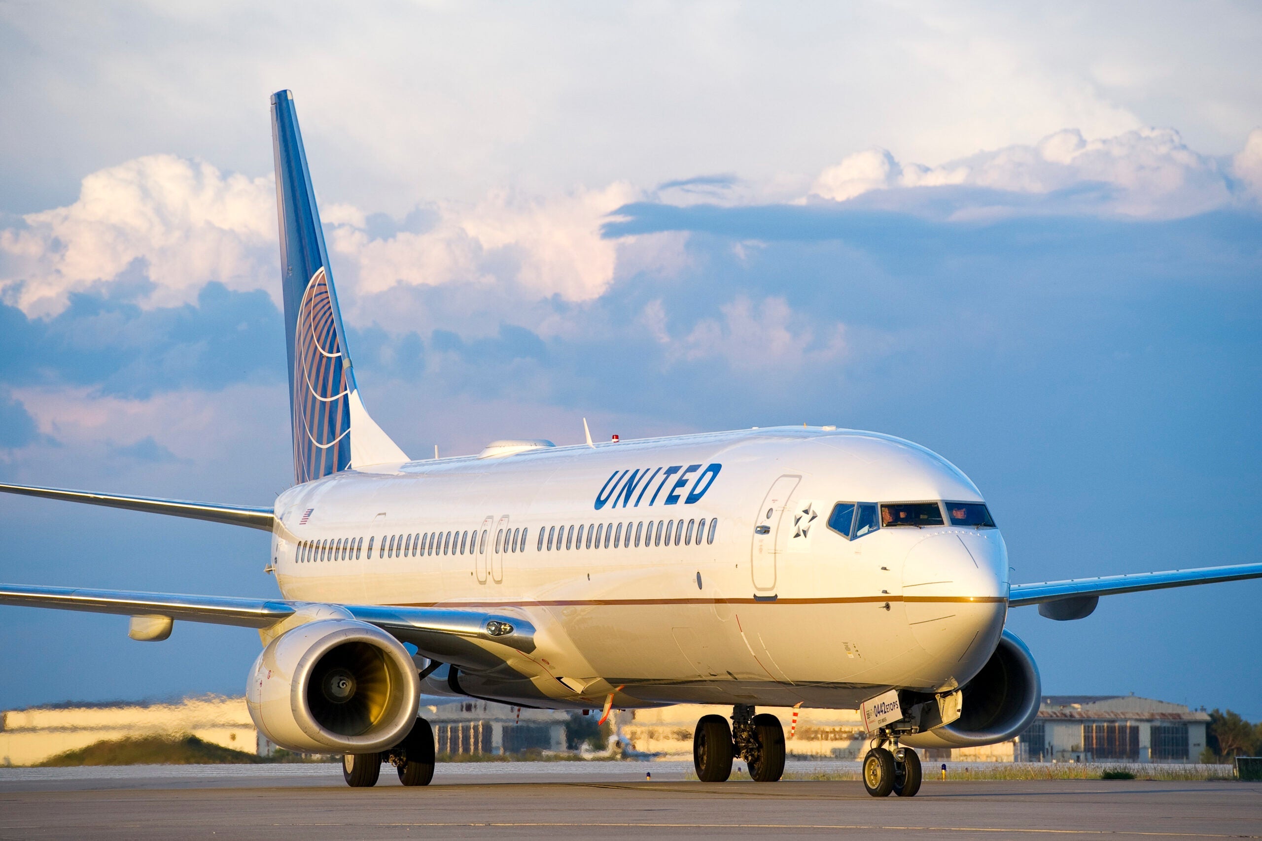 united plane