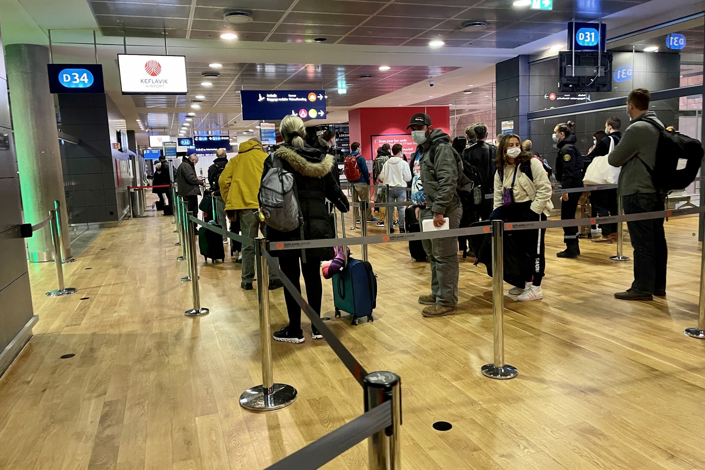 Line for COVID tests at KEF